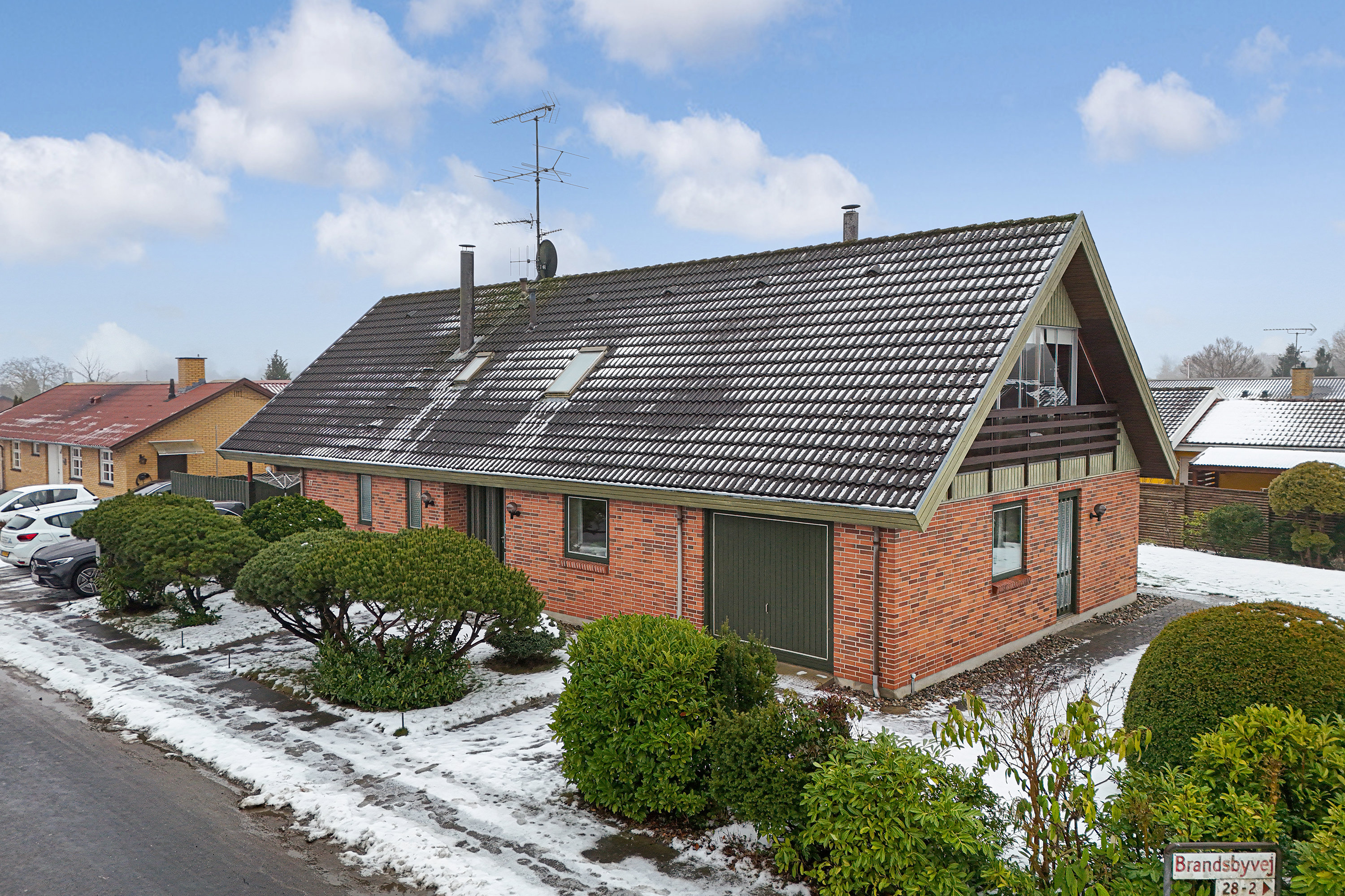 Villa: Set fra vejen på Kirkebyvej 17, 2740 Skovlunde