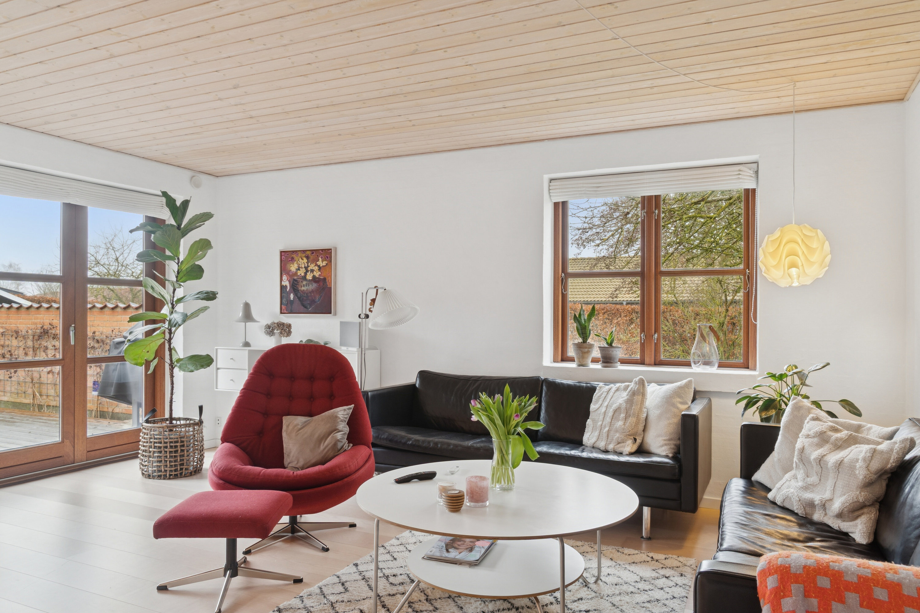 Fremhævet stue billede i fuldskærmstilstand. Billede af Østerbyvej 13, 8310 Tranbjerg J