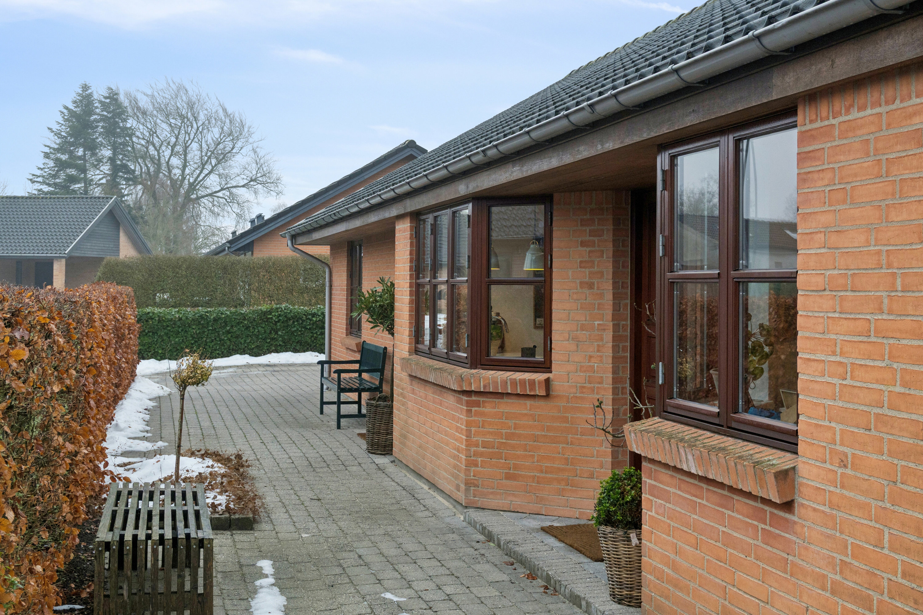 Fremhævet set fra vejen billede i fuldskærmstilstand. Billede af Østerbyvej 13, 8310 Tranbjerg J