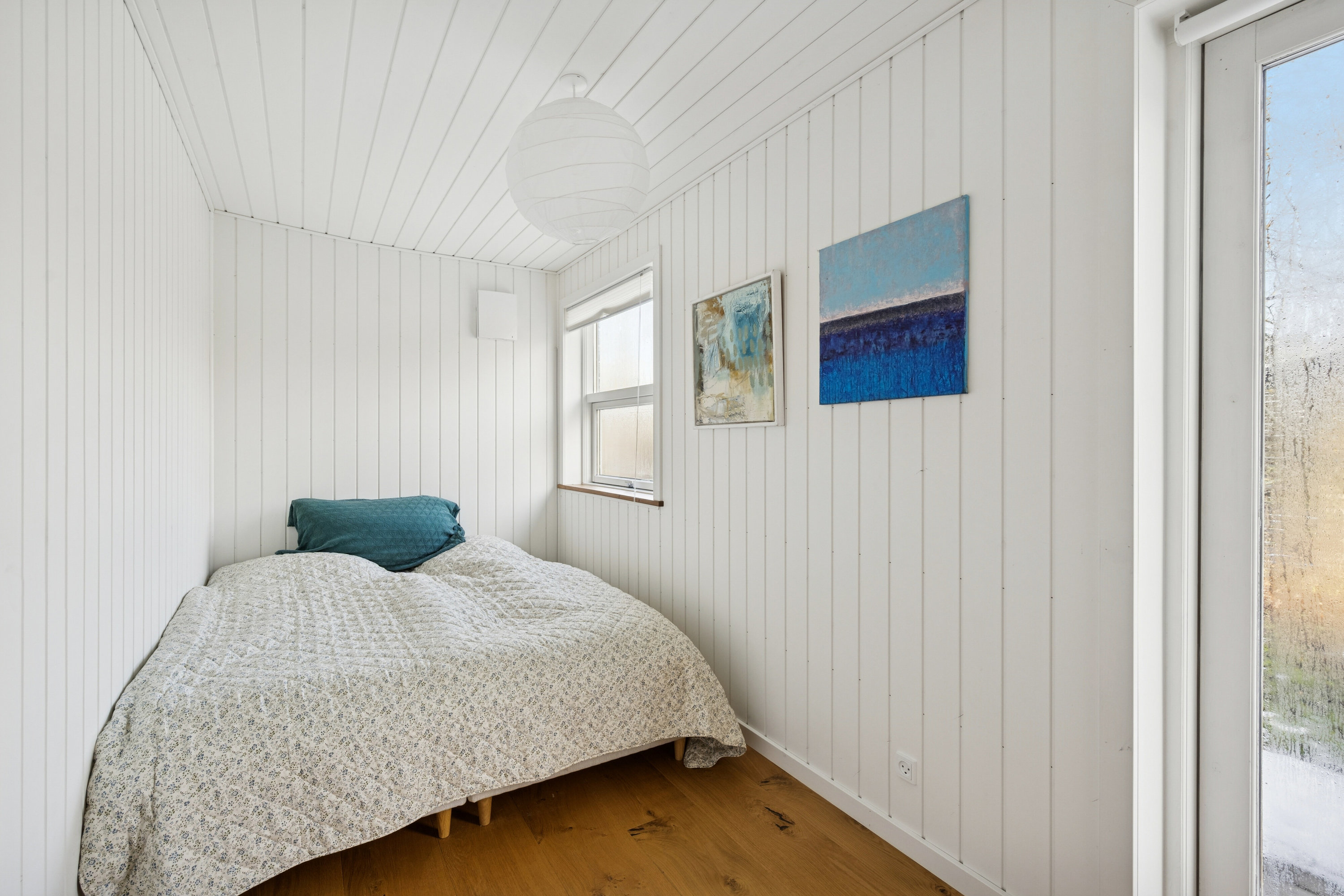 Fremhævet soveværelse billede i fuldskærmstilstand. Billede af Drosselvej 20, Villingerød, 3120 Dronningmølle