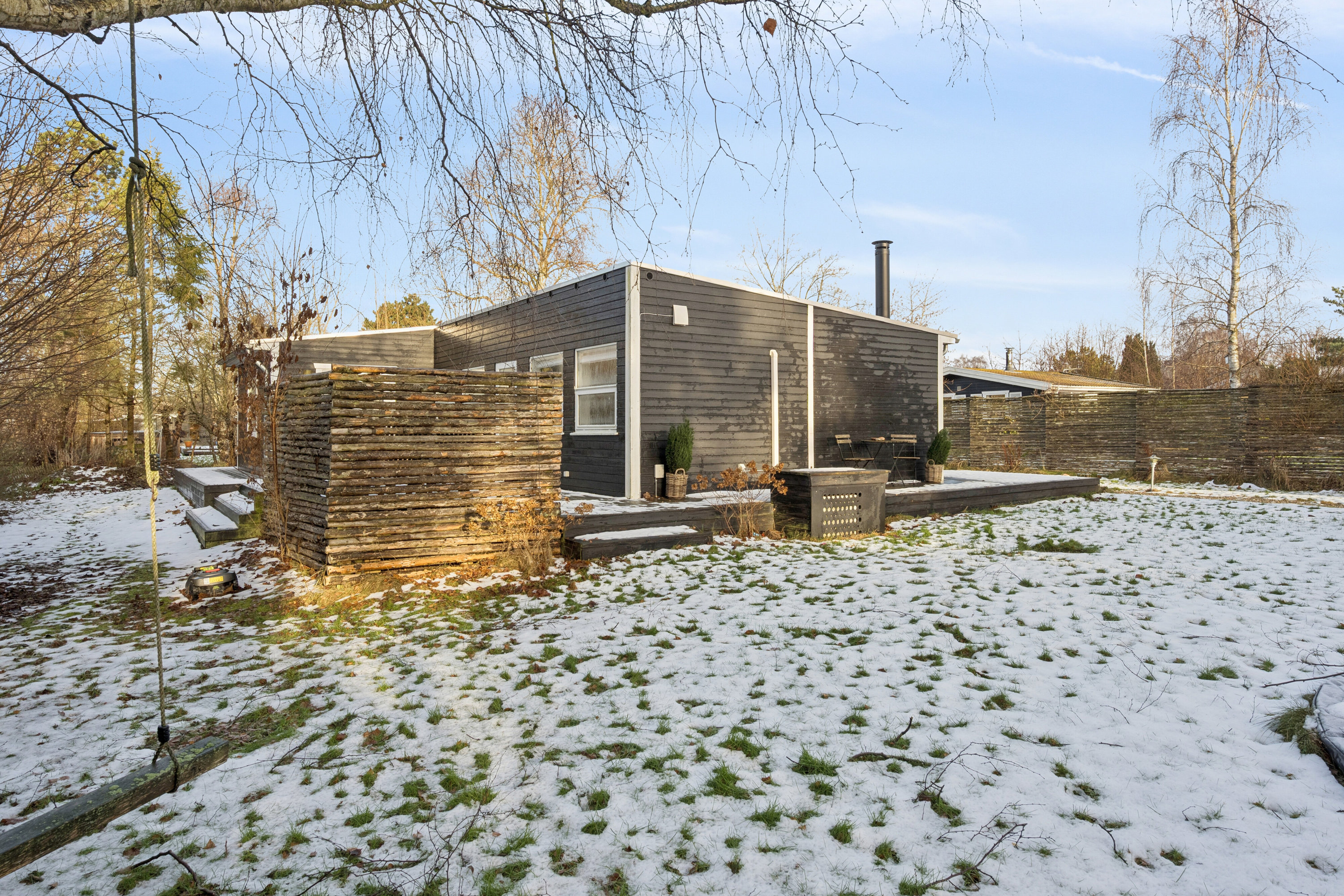 Miniaturebillede 2: set fra haven. Billede af Drosselvej 20, Villingerød, 3120 Dronningmølle