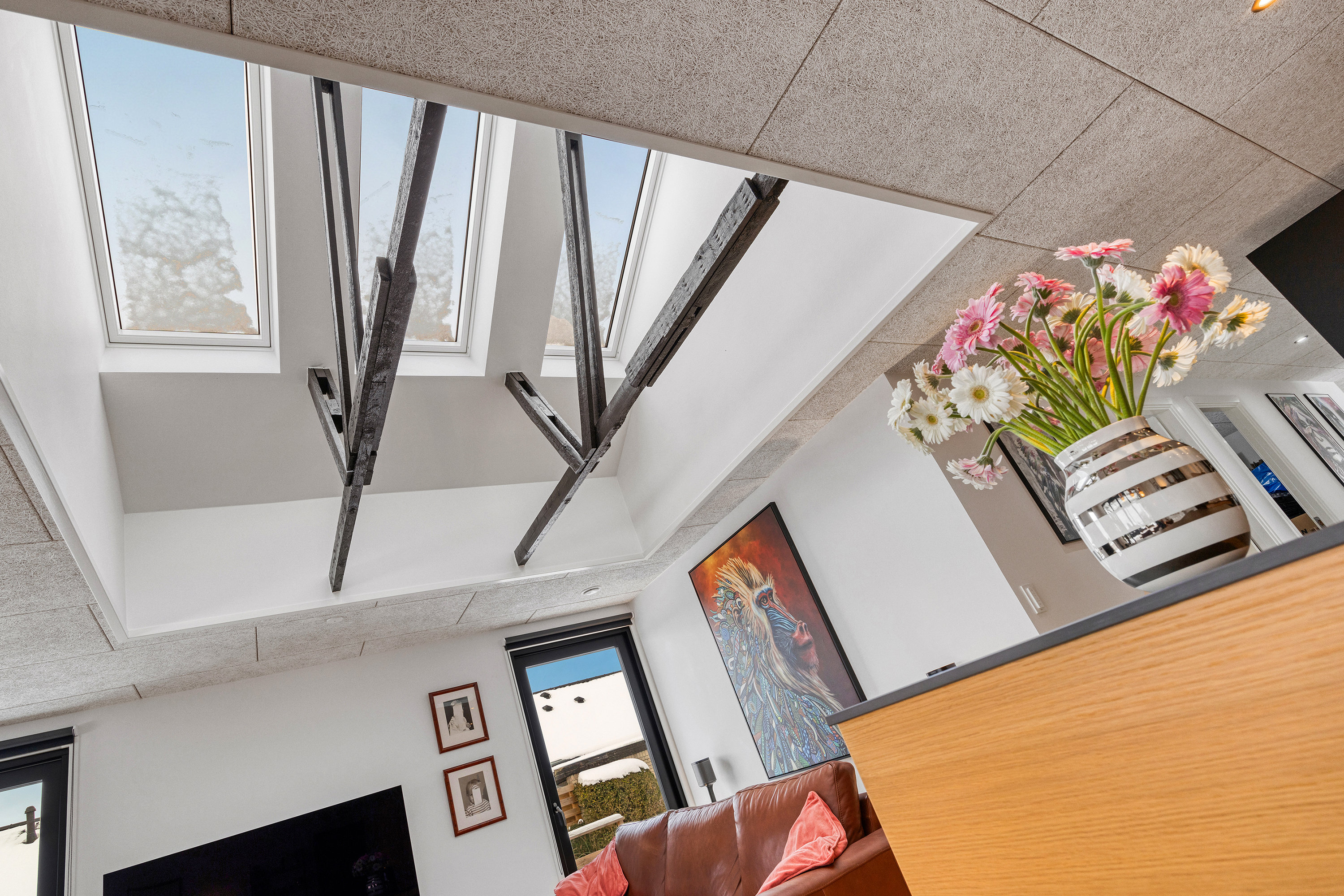 Fremhævet stue billede i fuldskærmstilstand. Billede af Kajakvej 40, 4040 Jyllinge