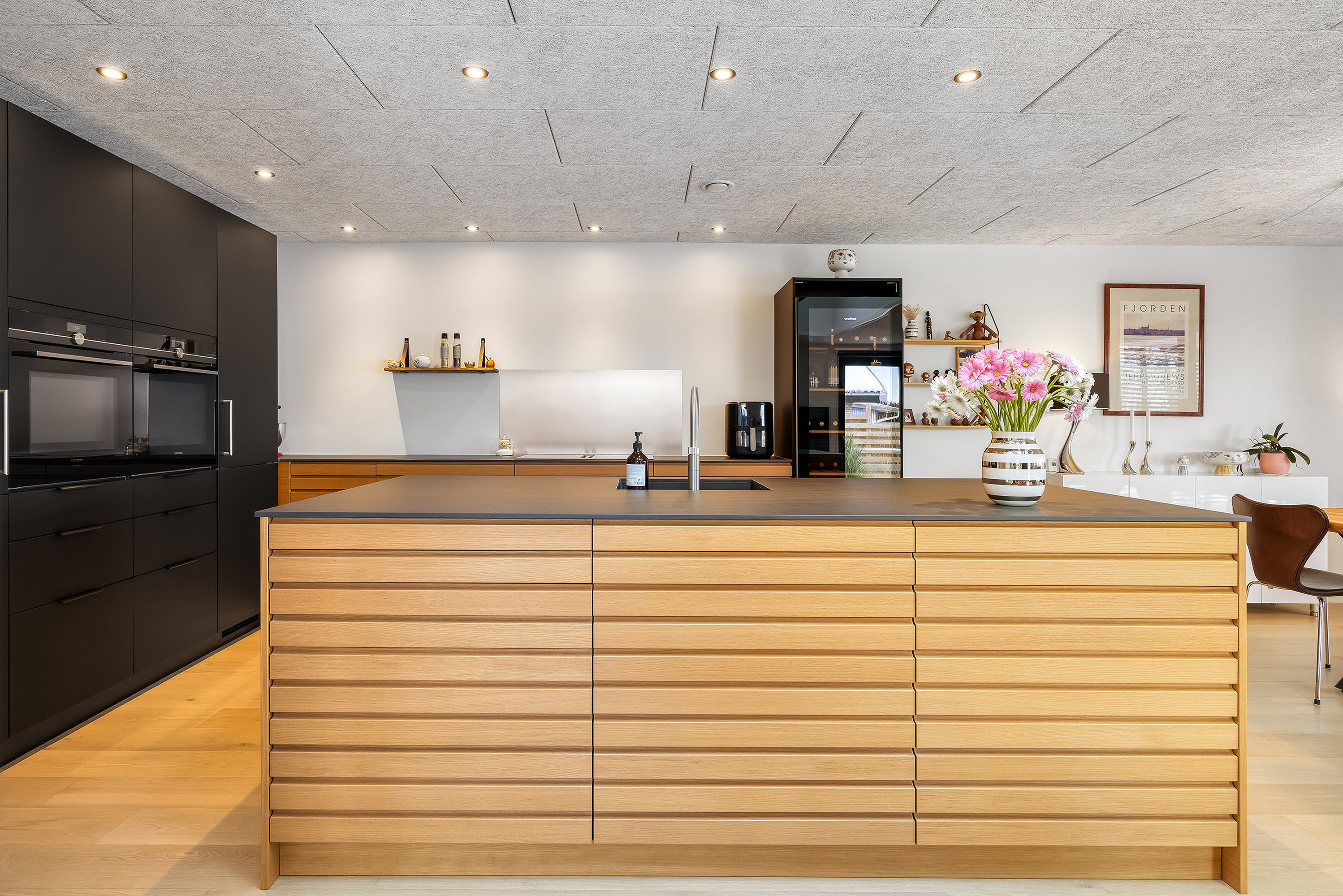 Fremhævet køkken billede i fuldskærmstilstand. Billede af Kajakvej 40, 4040 Jyllinge