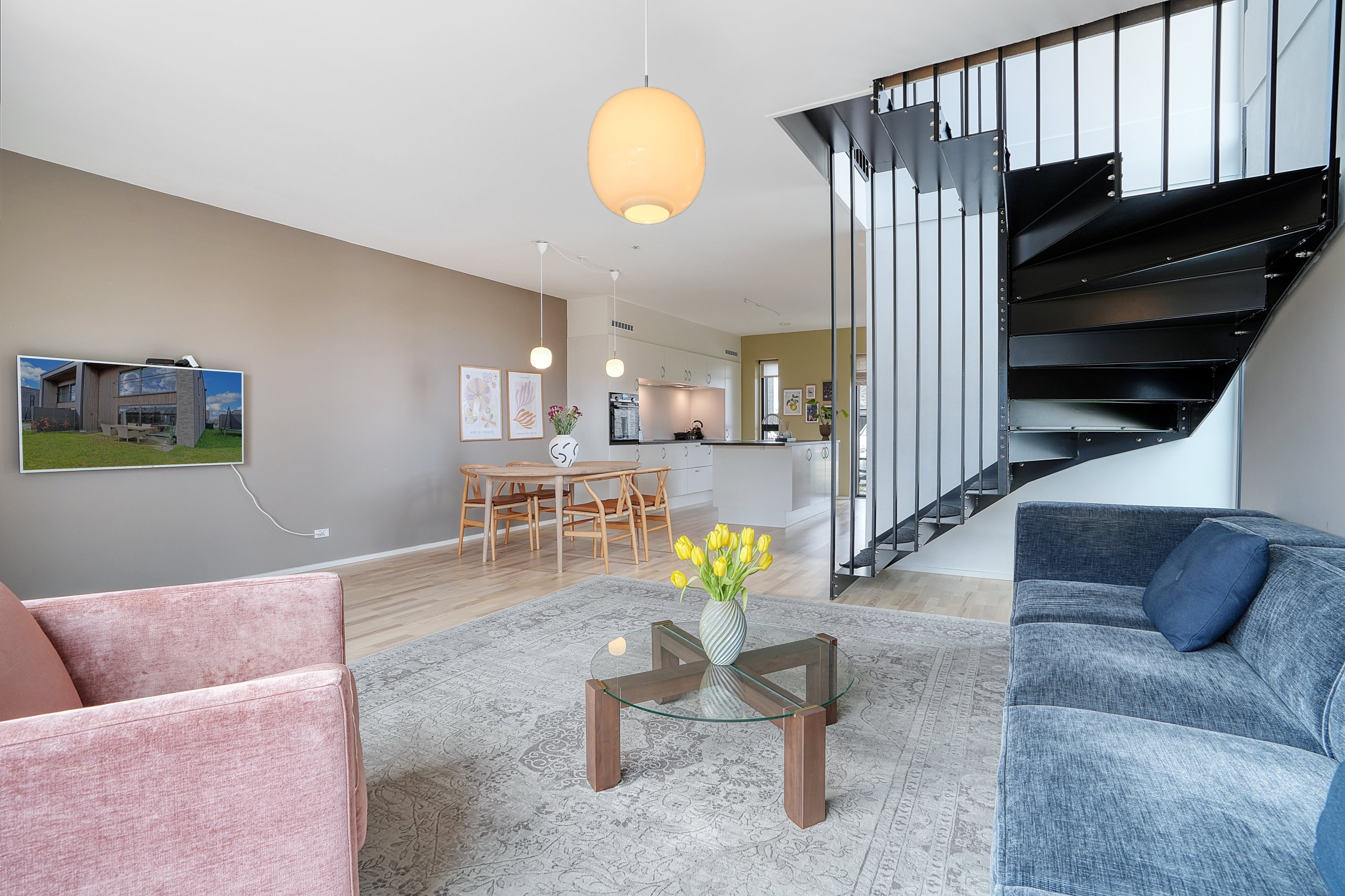 Fremhævet stue billede i fuldskærmstilstand. Billede af Syrenhaven 60, Havdrup, 4622 Havdrup