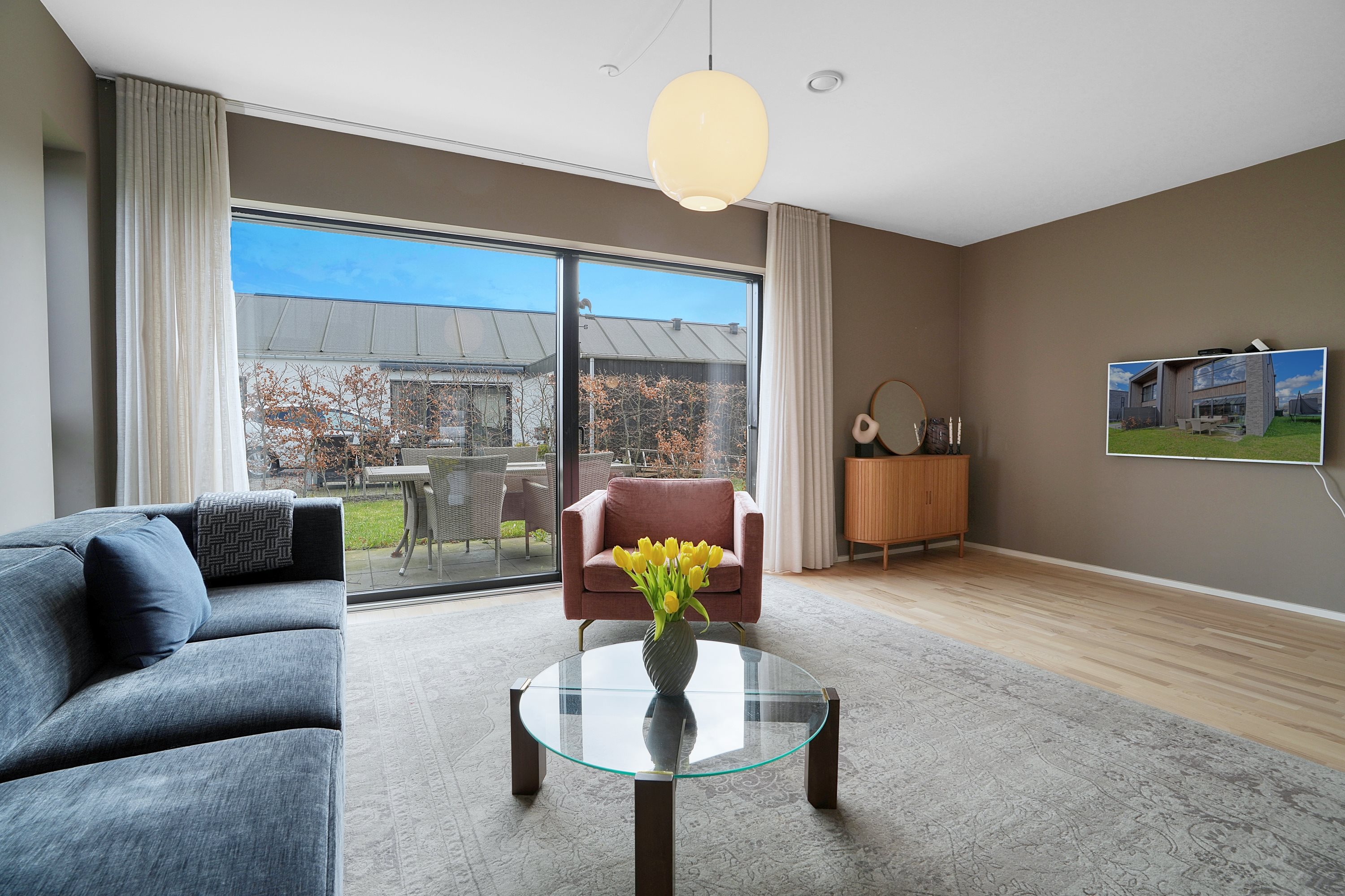 Fremhævet stue billede i fuldskærmstilstand. Billede af Syrenhaven 60, Havdrup, 4622 Havdrup