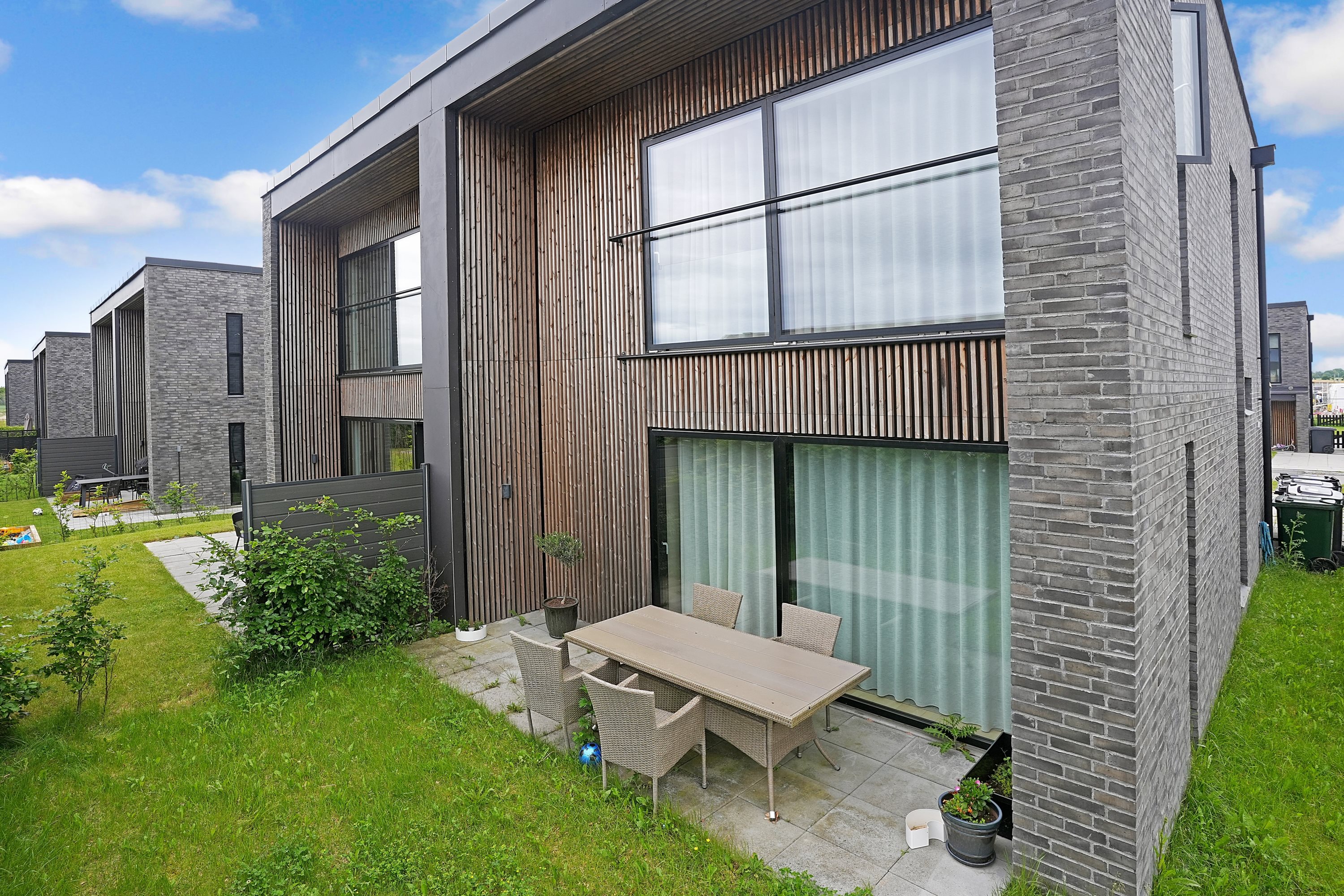 Fremhævet terrasse billede i fuldskærmstilstand. Billede af Syrenhaven 60, Havdrup, 4622 Havdrup