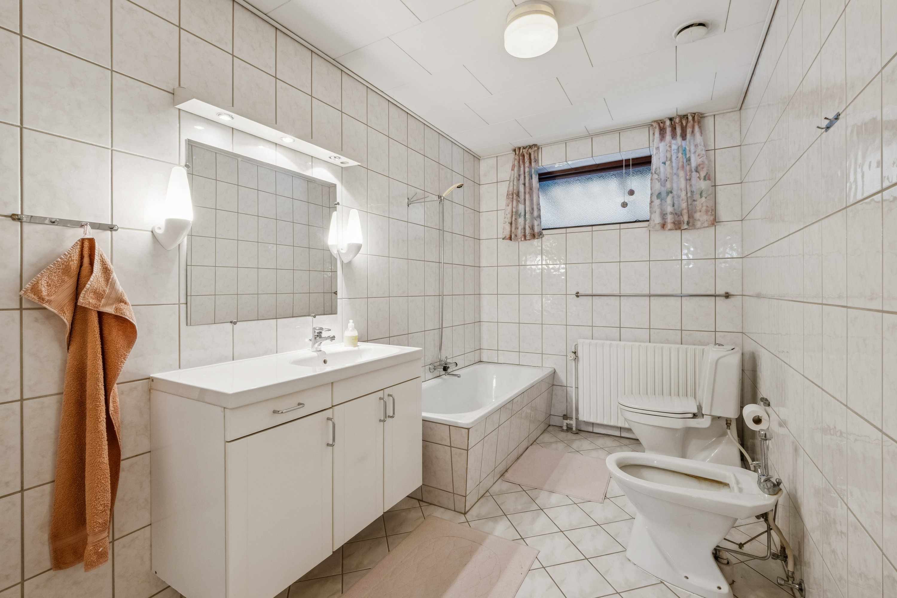 Fremhævet badeværelse billede i fuldskærmstilstand. Billede af Kærmindevej 14, 7800 Skive