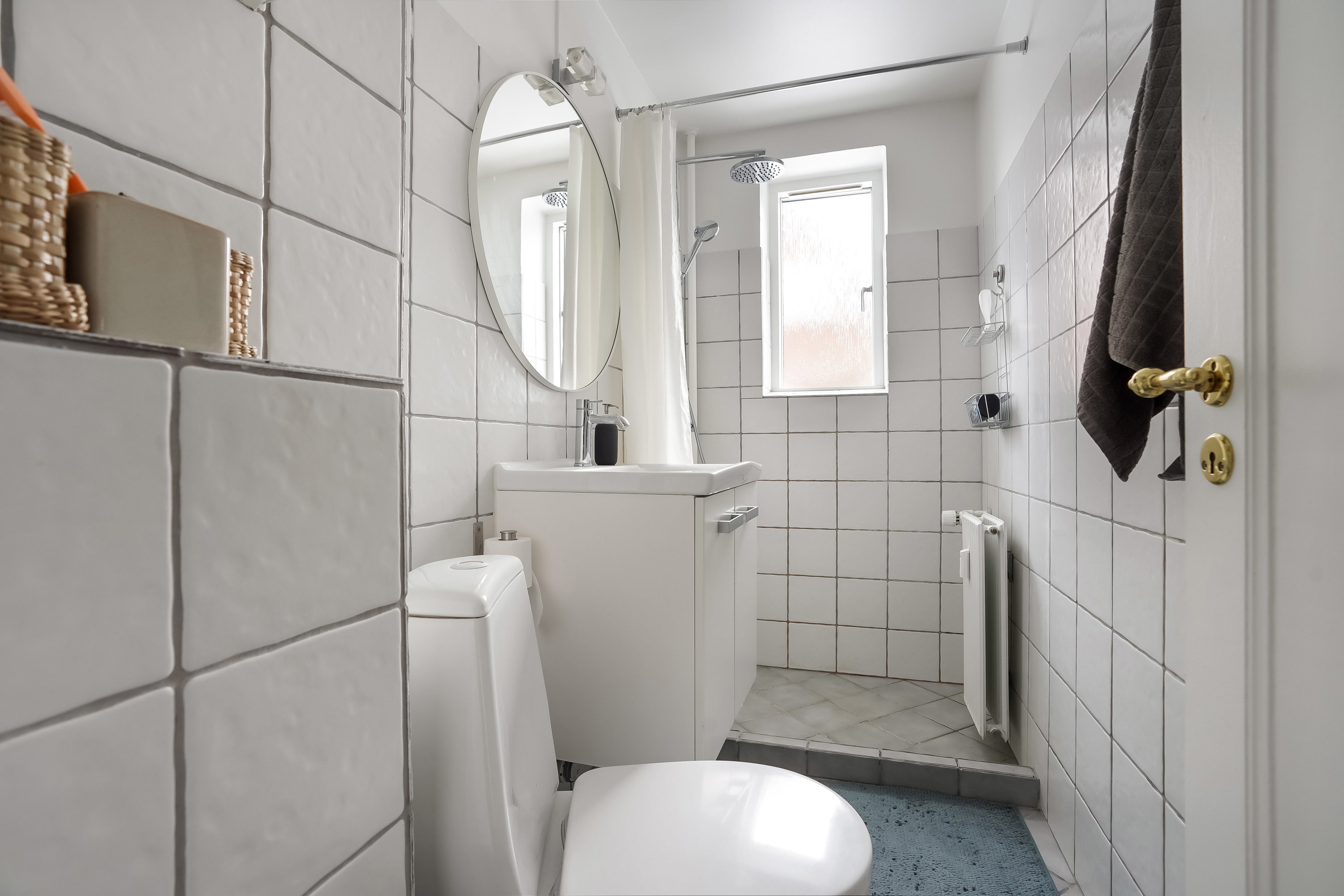 Fremhævet badeværelse billede i fuldskærmstilstand. Billede af Aarestrupsvej 29, st.. tv., 5230 Odense M