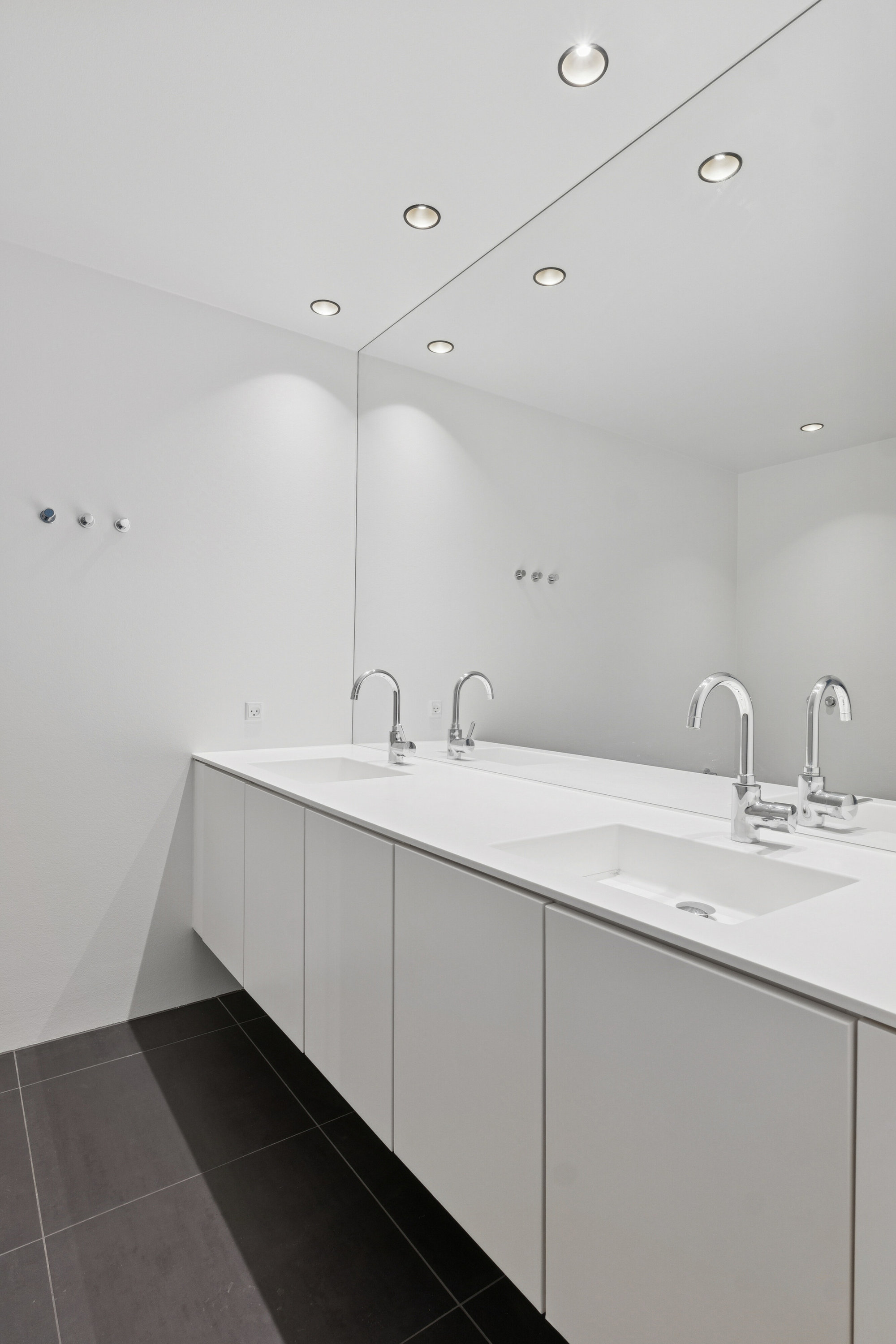 Fremhævet badeværelse billede i fuldskærmstilstand. Billede af Drechselsgade 8B, 3. tv., 2300 København S