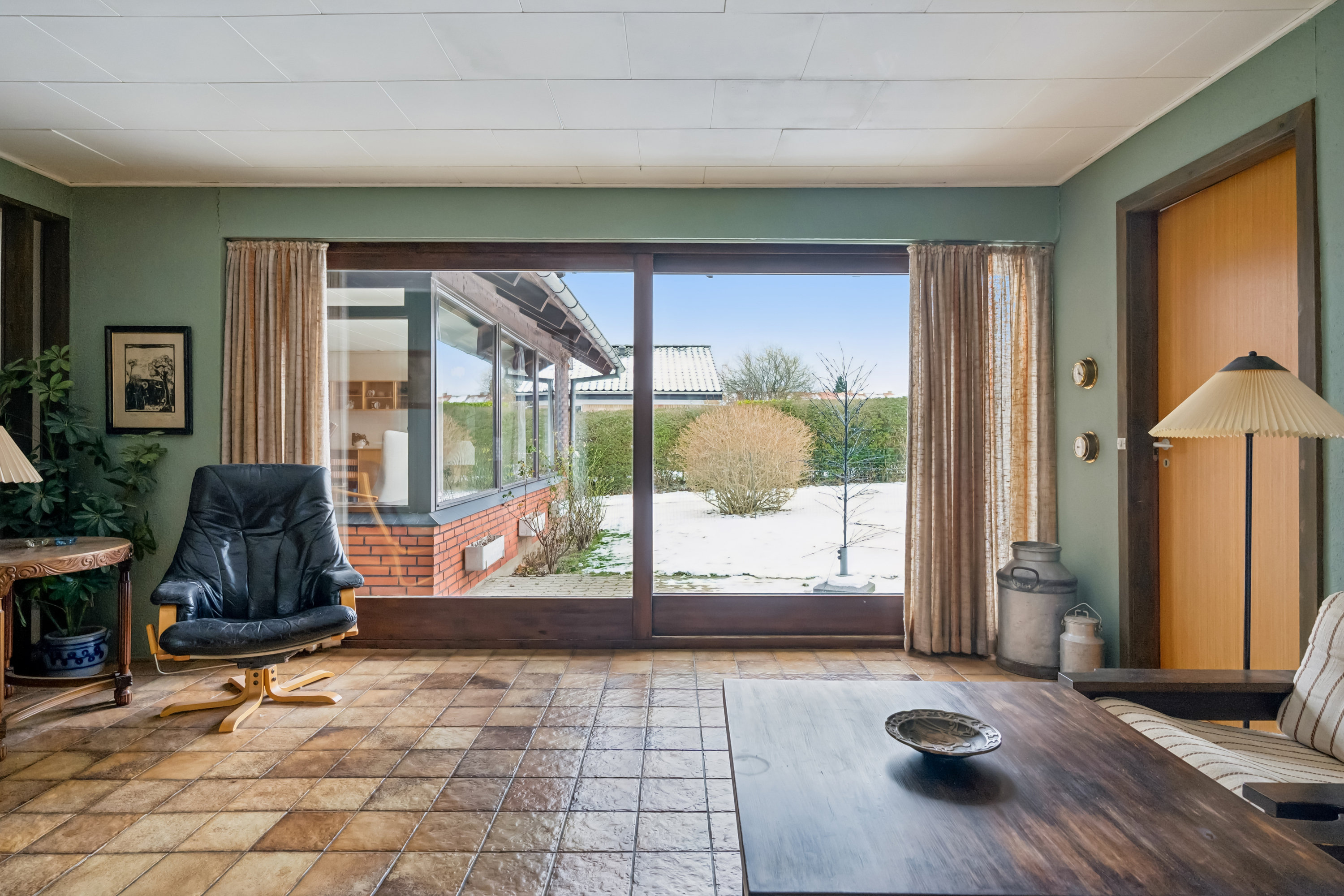 Fremhævet stue billede i fuldskærmstilstand. Billede af Toftefaldet 1, 8240 Risskov