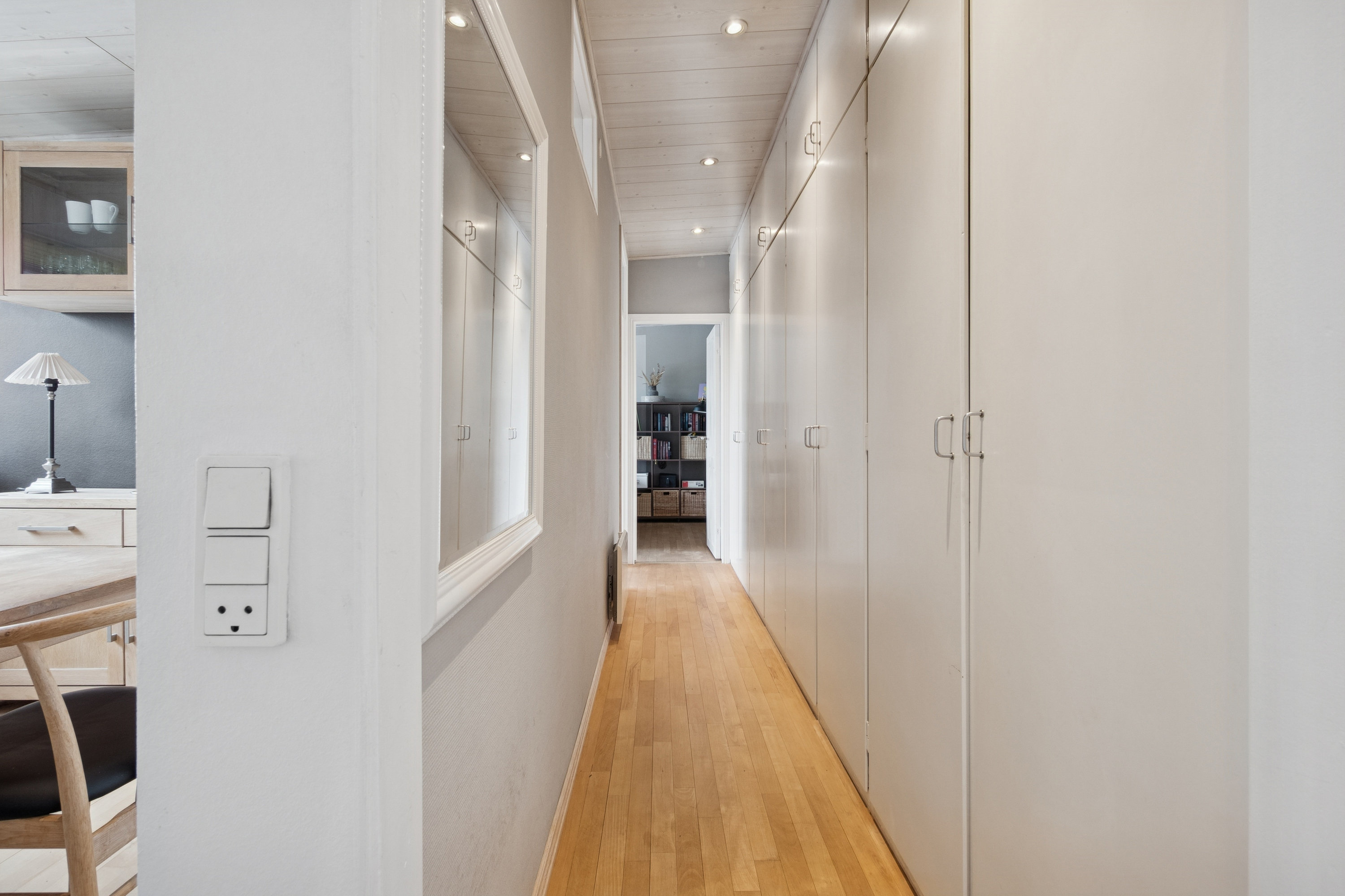 Fremhævet gang billede i fuldskærmstilstand. Billede af Kolleruplund 46, 2665 Vallensbæk Strand