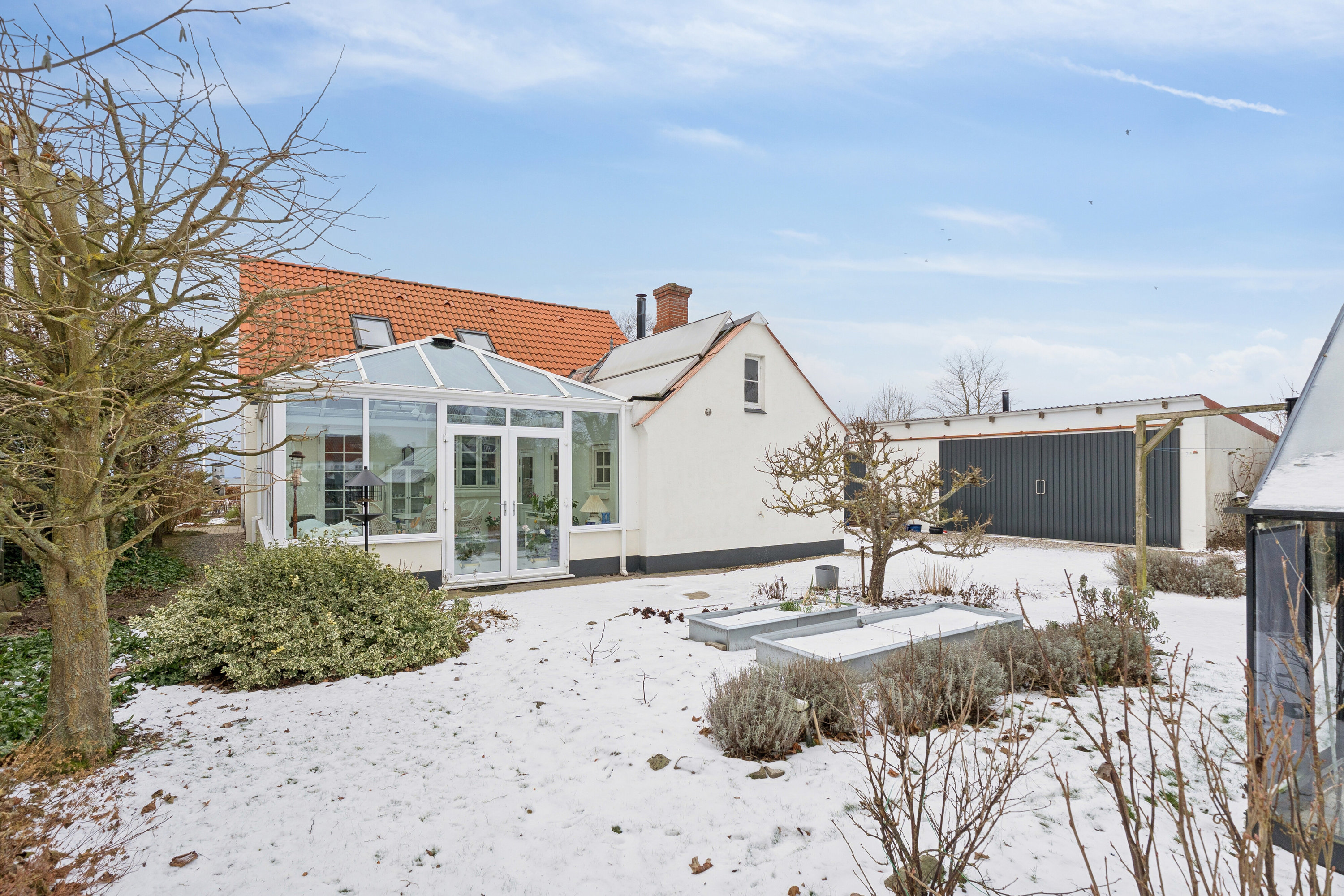 Miniaturebillede 2: set fra haven. Billede af Strandhuse 44, 5600 Faaborg