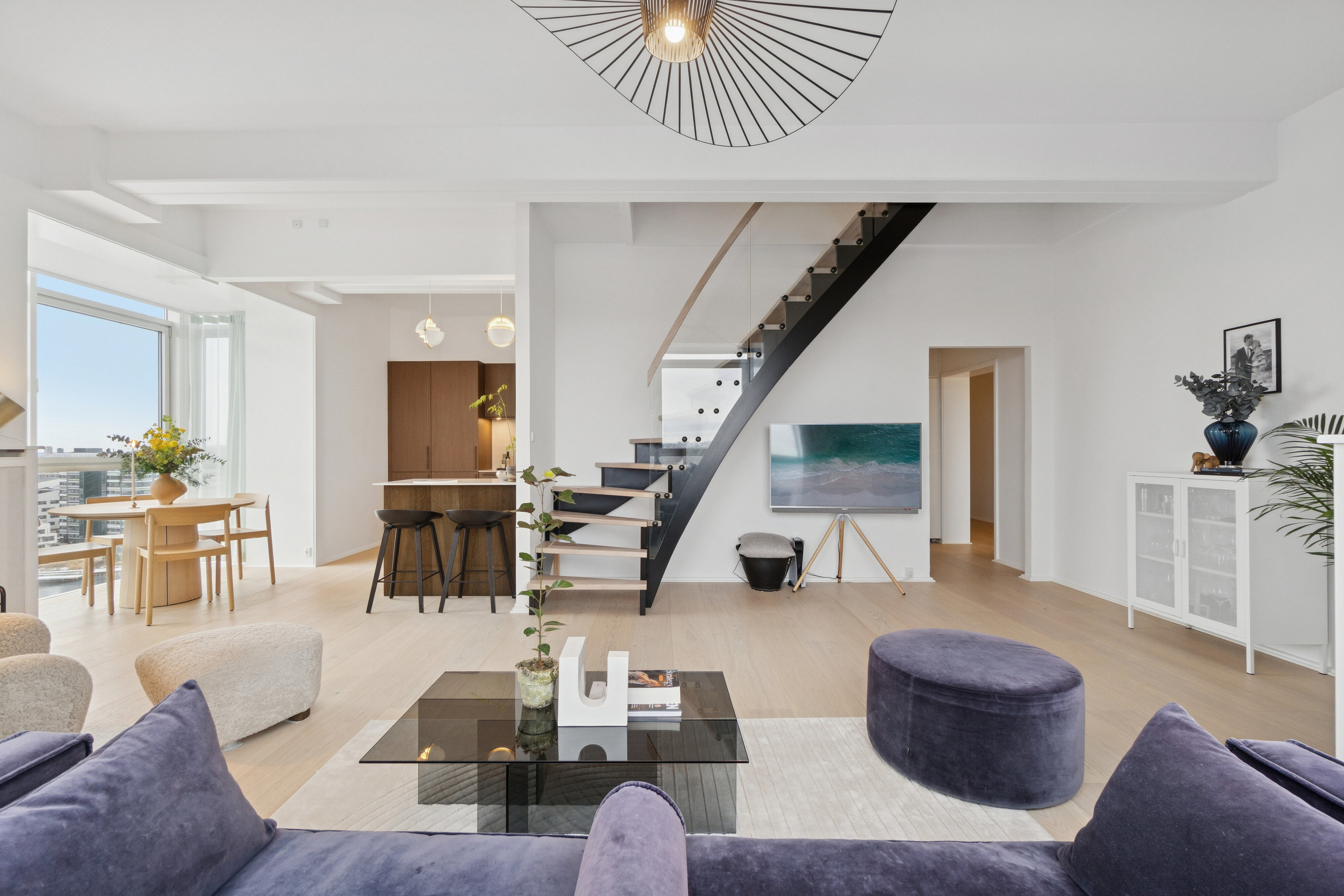 Fremhævet stue billede i fuldskærmstilstand. Billede af Islands Brygge 30B, 13. 4., 2300 København S