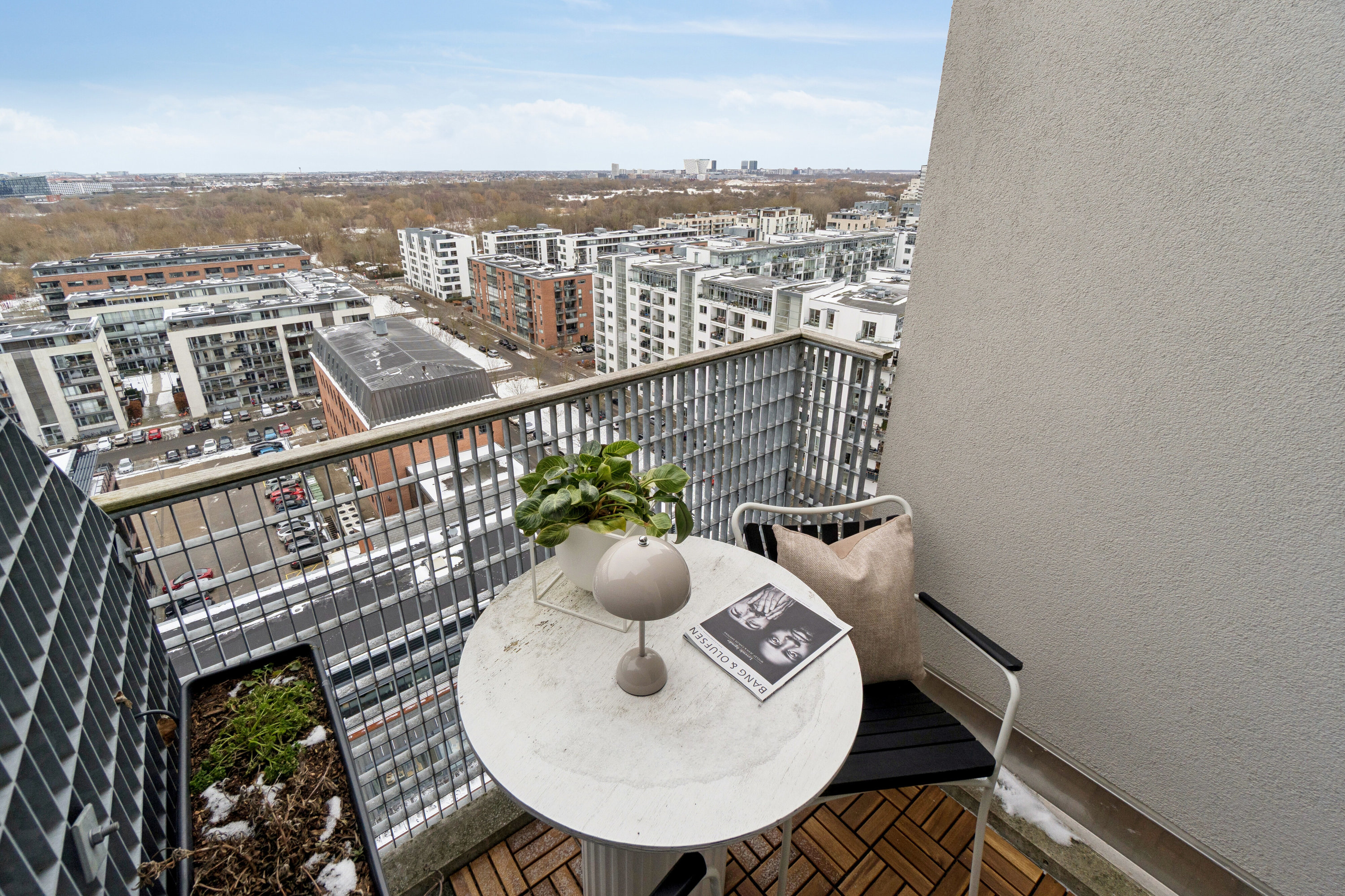 Fremhævet altan billede i fuldskærmstilstand. Billede af Islands Brygge 30B, 13. 4., 2300 København S