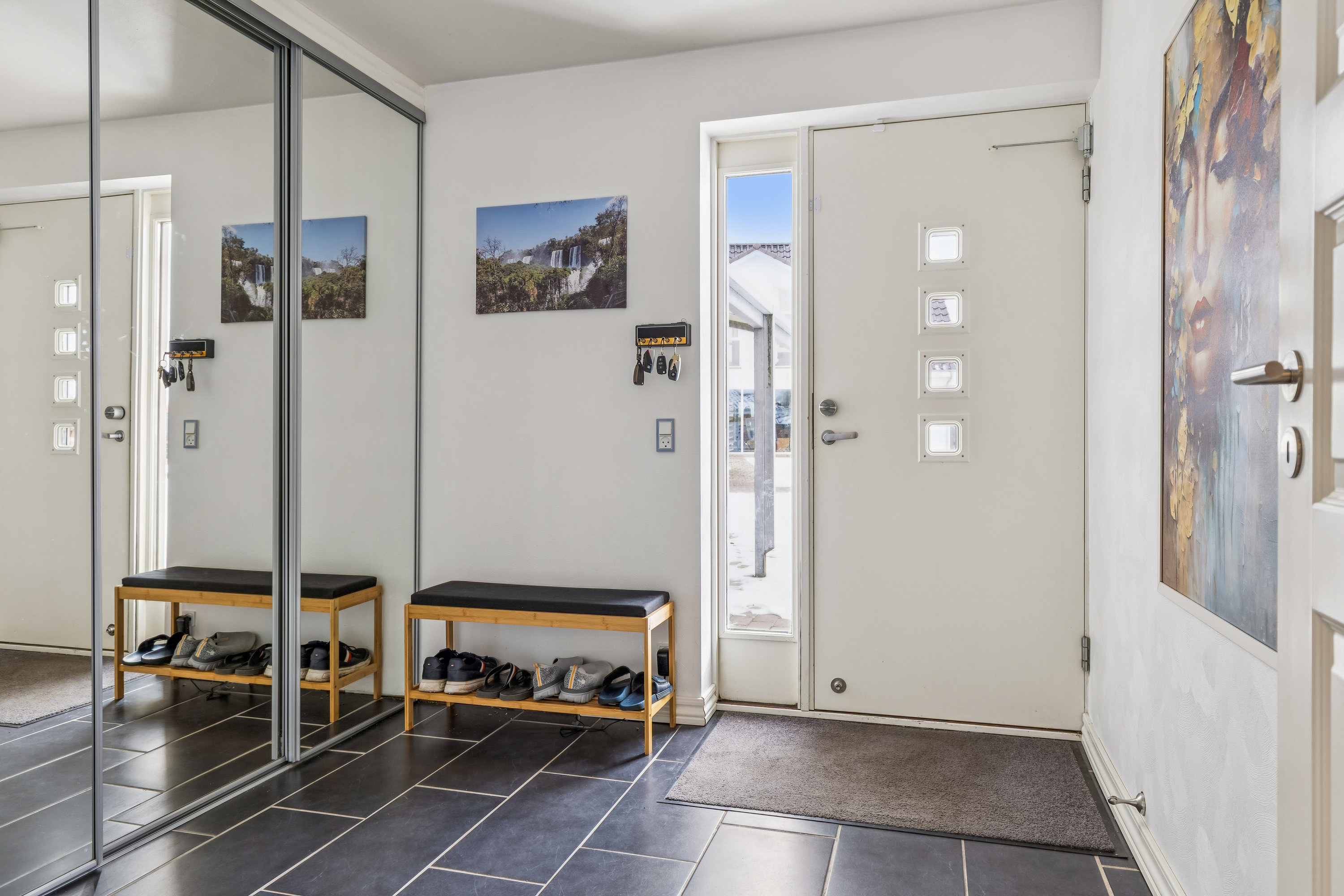 Fremhævet gang billede i fuldskærmstilstand. Billede af Elmegårdsvej 25, 4532 Gislinge