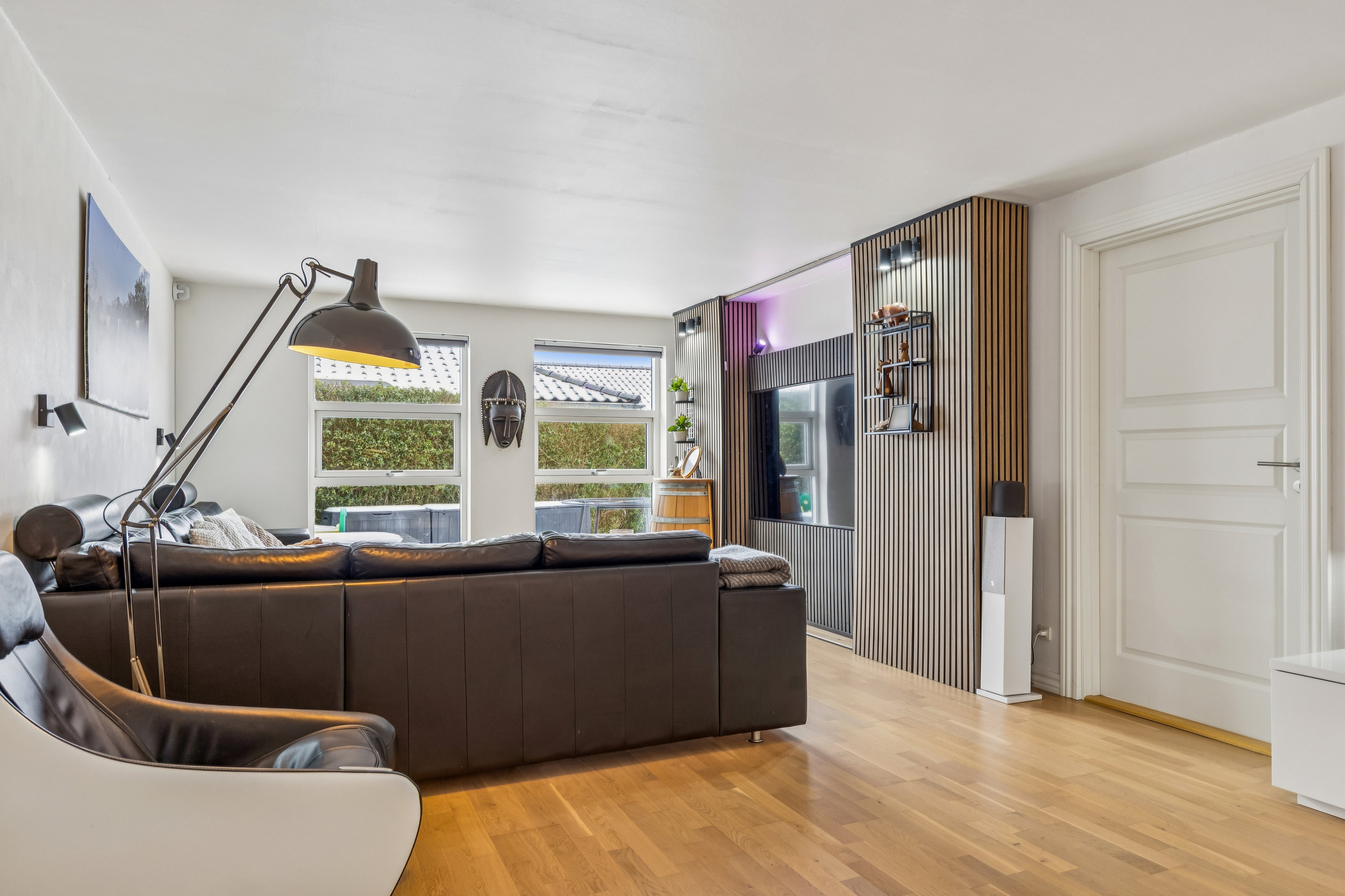 Fremhævet stue billede i fuldskærmstilstand. Billede af Elmegårdsvej 25, 4532 Gislinge