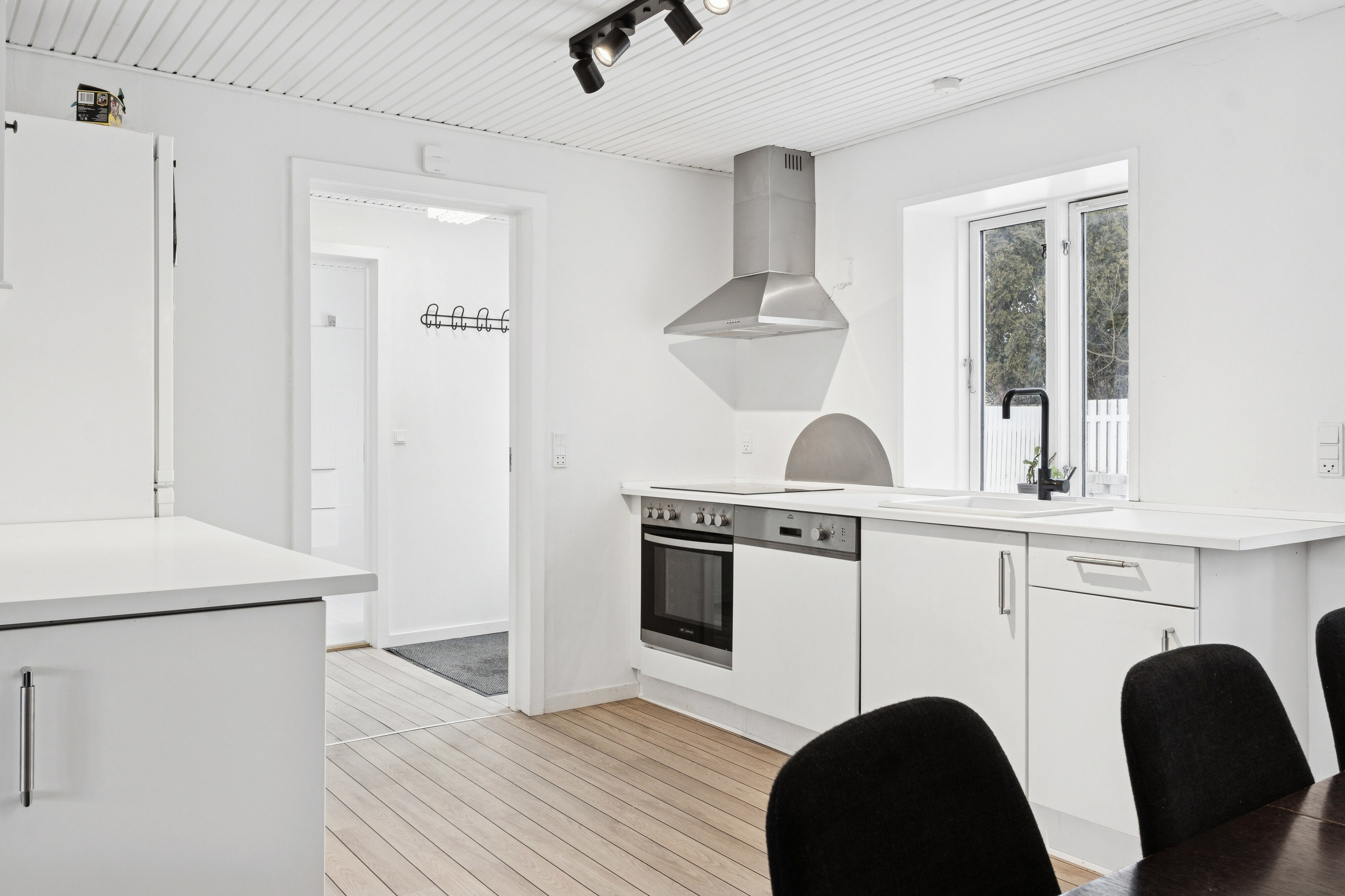 Fremhævet køkken billede i fuldskærmstilstand. Billede af Rødhøj 9, 4550 Asnæs