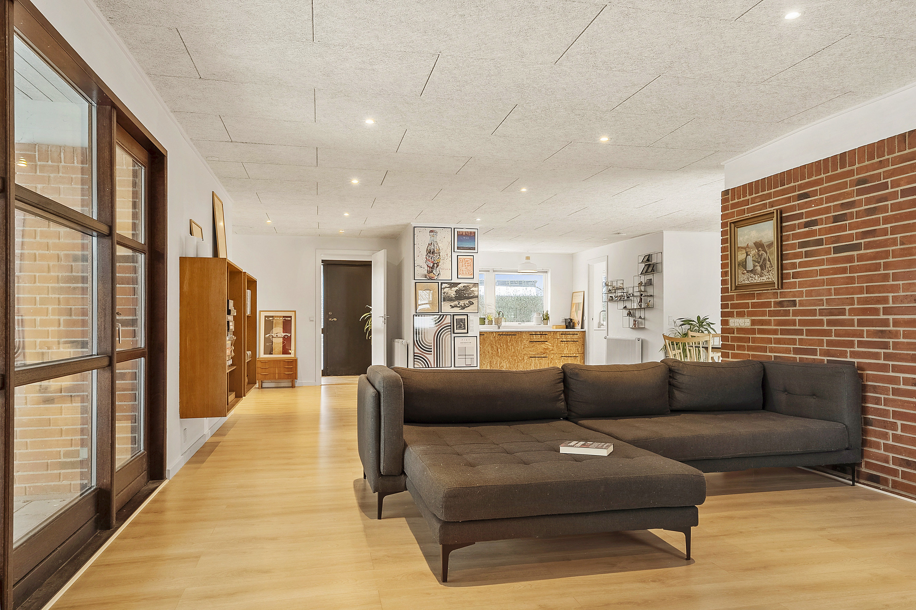 Fremhævet stue billede i fuldskærmstilstand. Billede af Hovmarksvej 65, 8700 Horsens