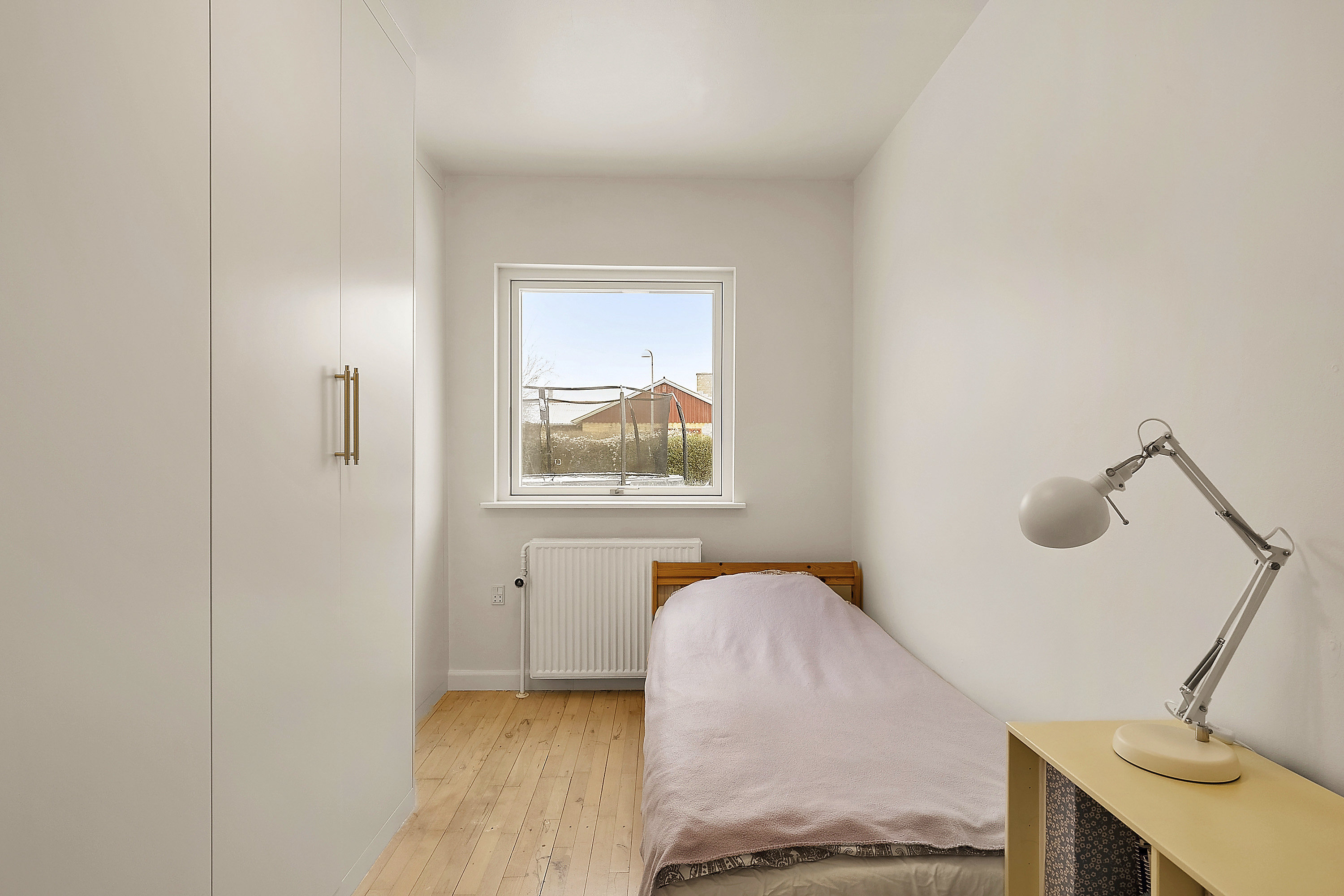 Fremhævet soveværelse billede i fuldskærmstilstand. Billede af Hyldegårdsvej 8, Seden, 5240 Odense NØ