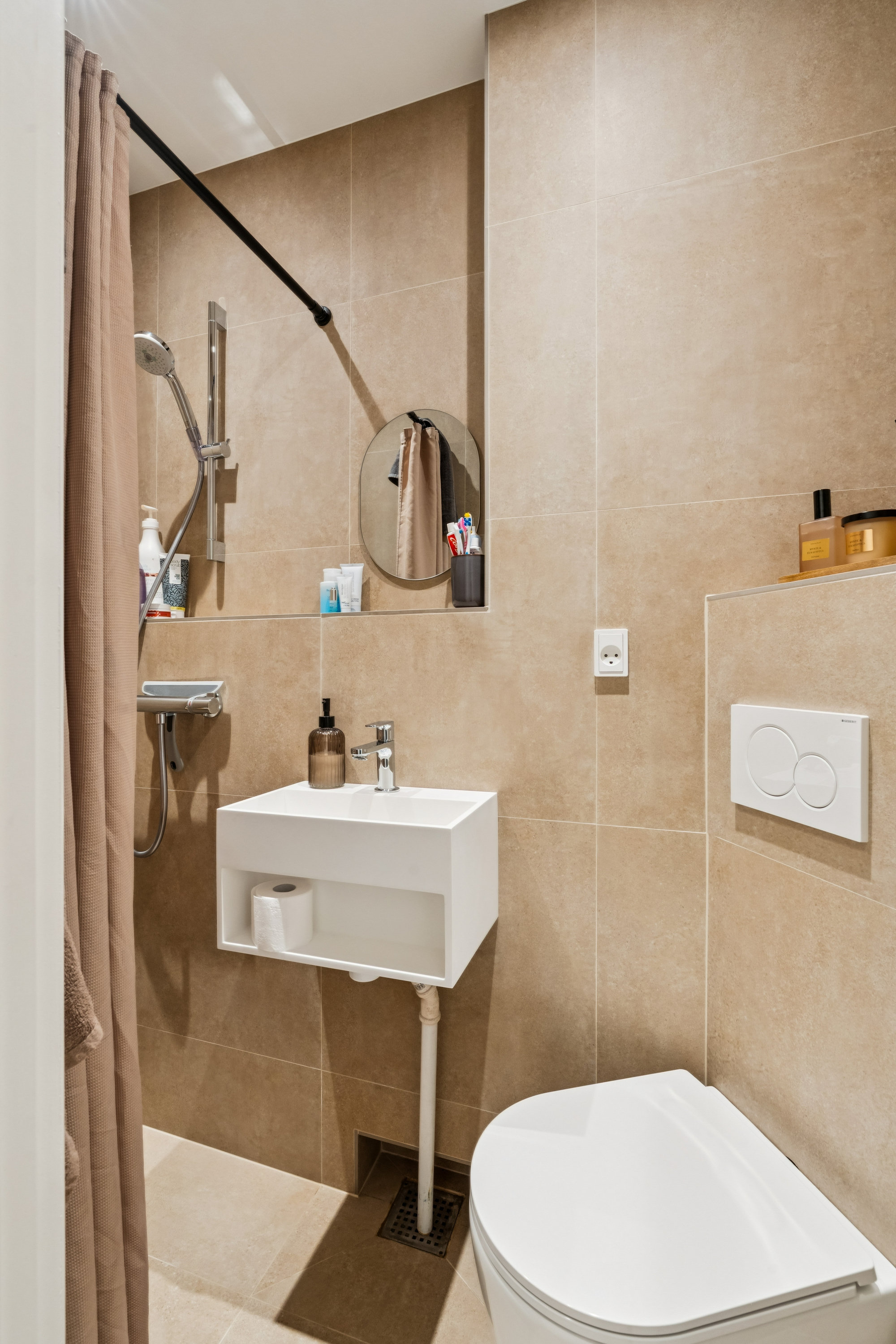 Fremhævet badeværelse billede i fuldskærmstilstand. Billede af Dybbølgade 7, 2. th., 9000 Aalborg