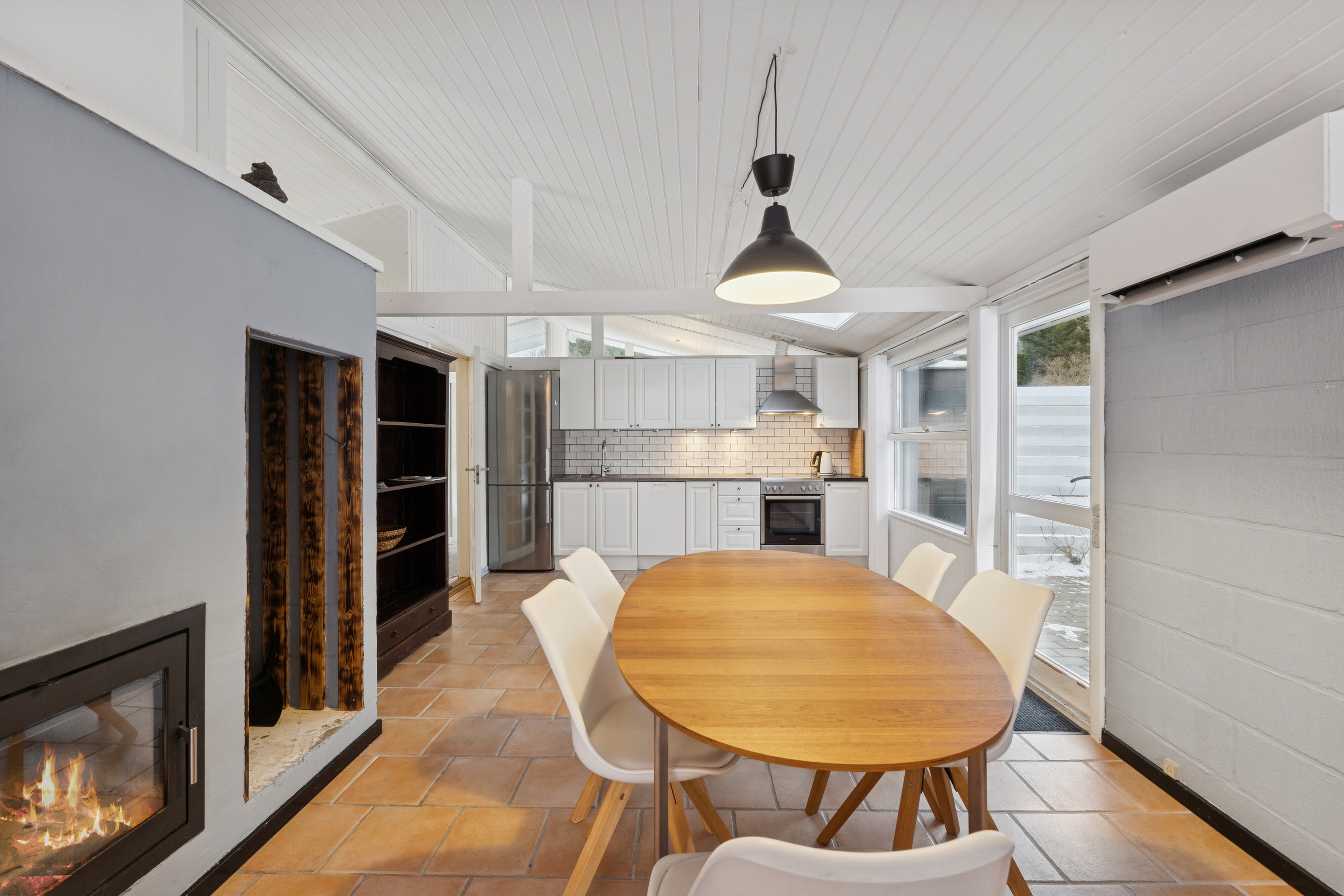 Fremhævet stue billede i fuldskærmstilstand. Billede af Kildegårdsvej 29, Evetofte, 3370 Melby