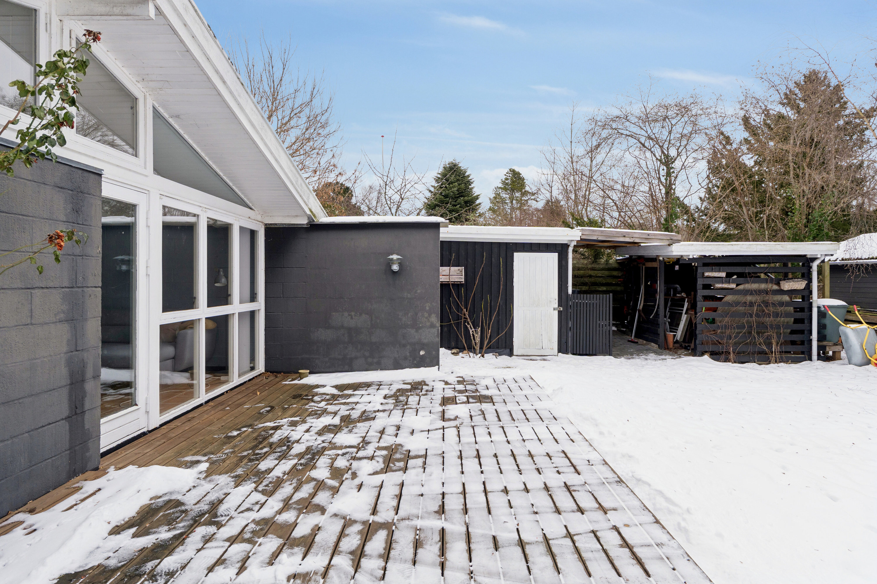 Fremhævet set fra haven billede i fuldskærmstilstand. Billede af Kildegårdsvej 29, Evetofte, 3370 Melby