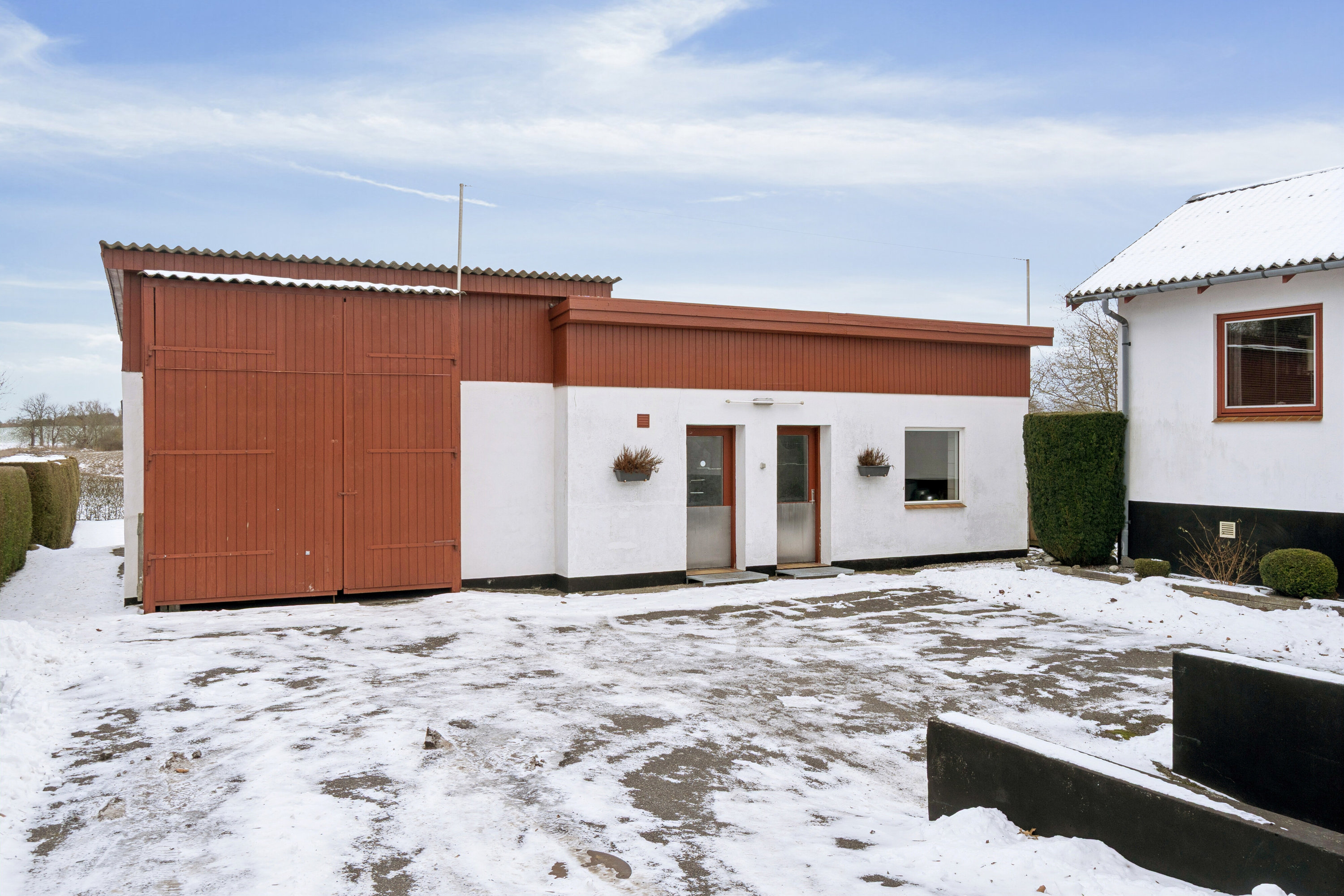 Fremhævet set fra haven billede i fuldskærmstilstand. Billede af Holmevej 23, Næstelsø, 4700 Næstved