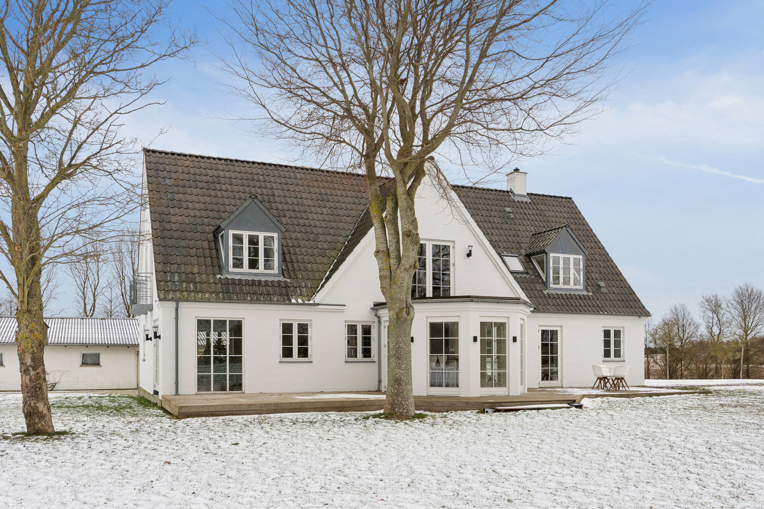 Miniaturebillede 2: set fra vejen. Billede af Stårbyvej 13, 4735 Mern