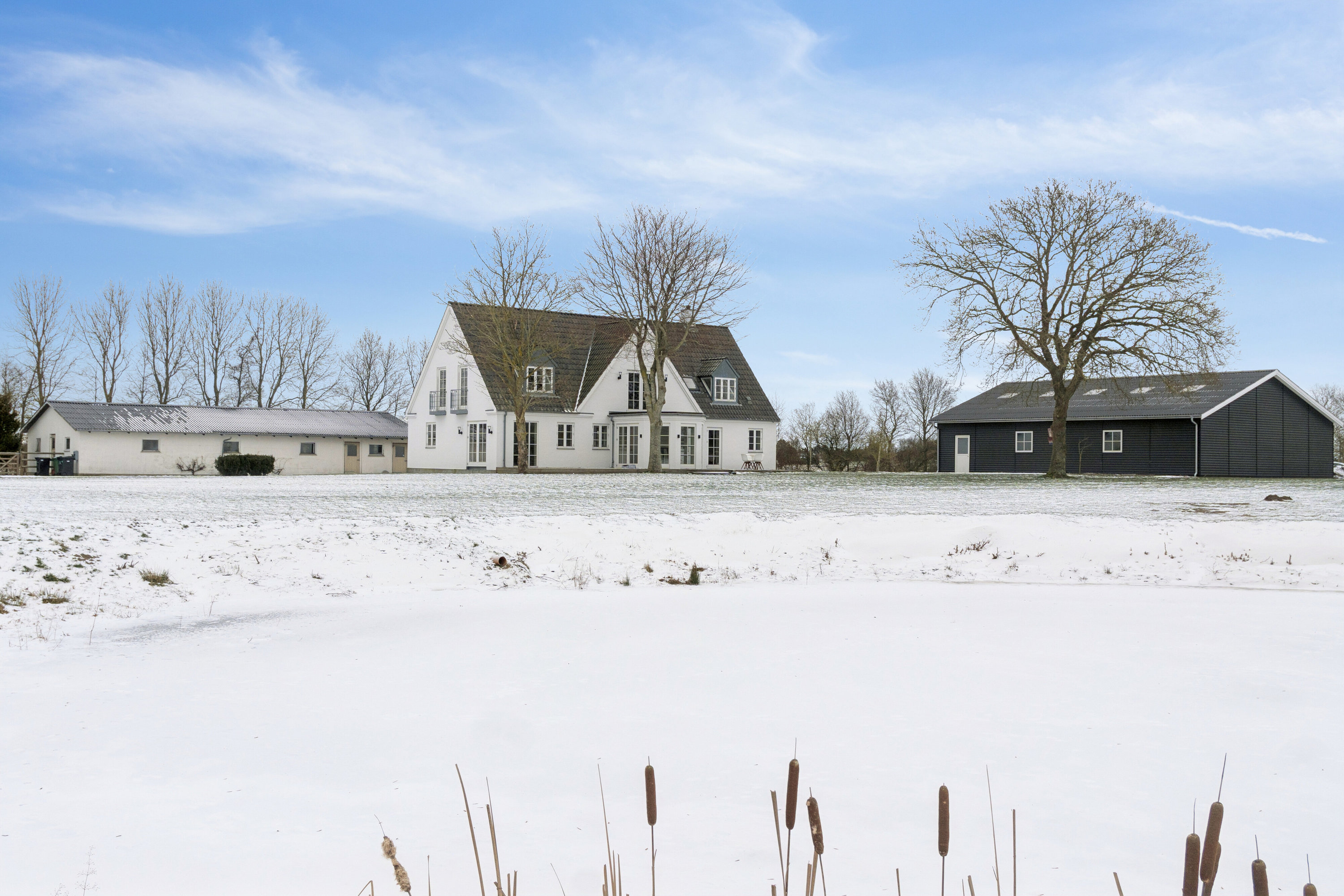 Fremhævet udendørs billede i fuldskærmstilstand. Billede af Stårbyvej 13, 4735 Mern