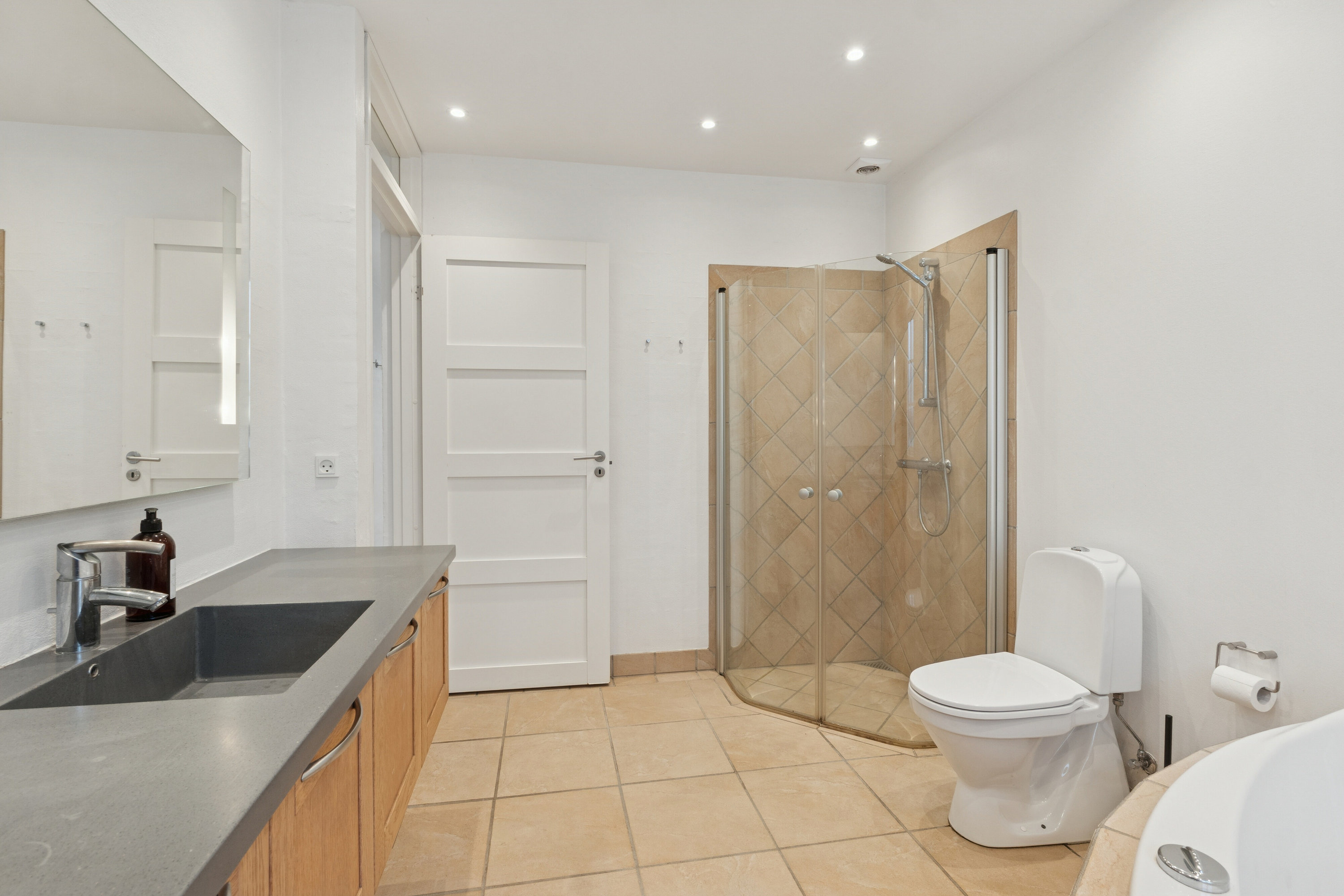 Fremhævet badeværelse billede i fuldskærmstilstand. Billede af Stårbyvej 13, 4735 Mern