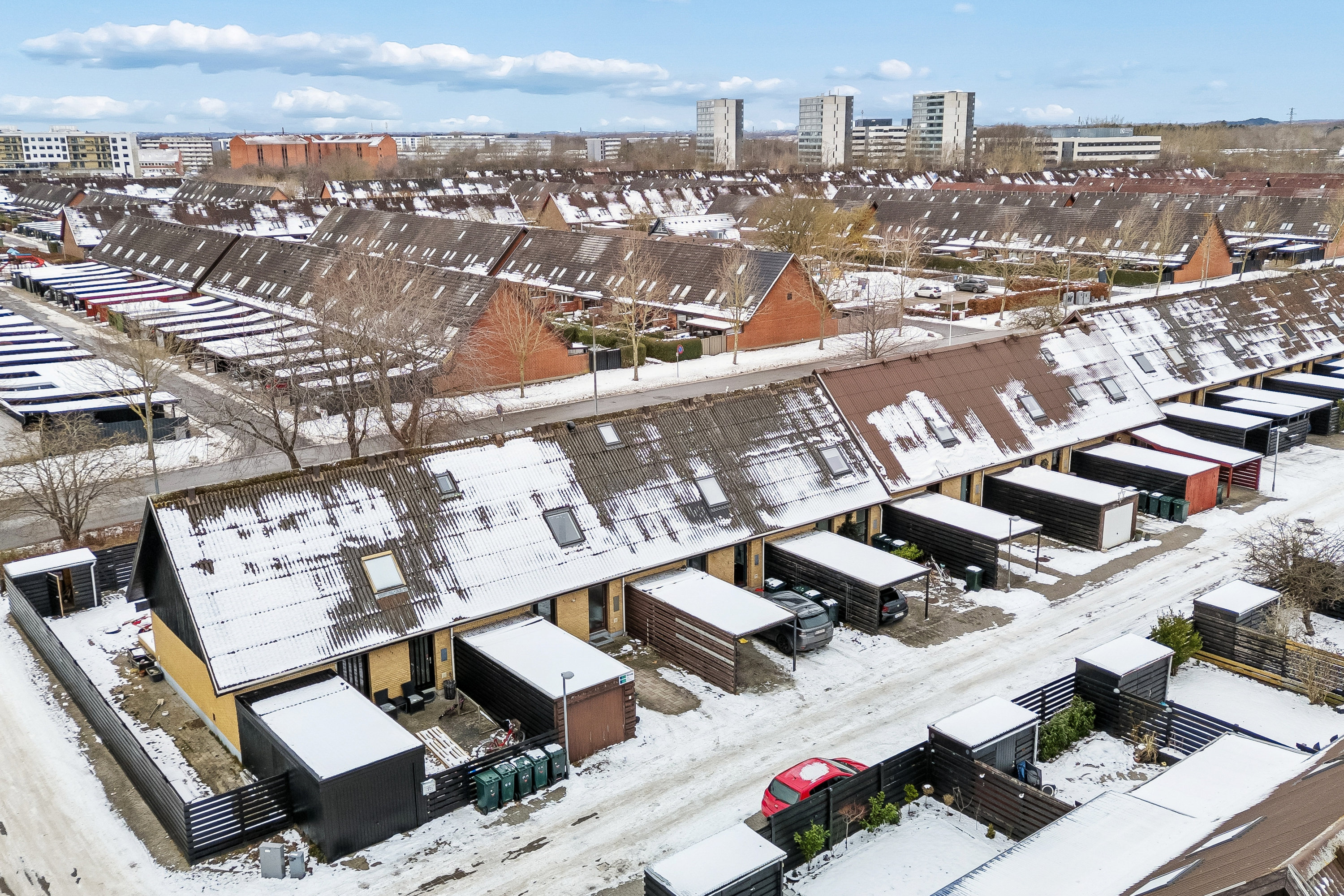 Fremhævet luftfoto billede i fuldskærmstilstand. Billede af Holstedparken 3, 2660 Brøndby Strand