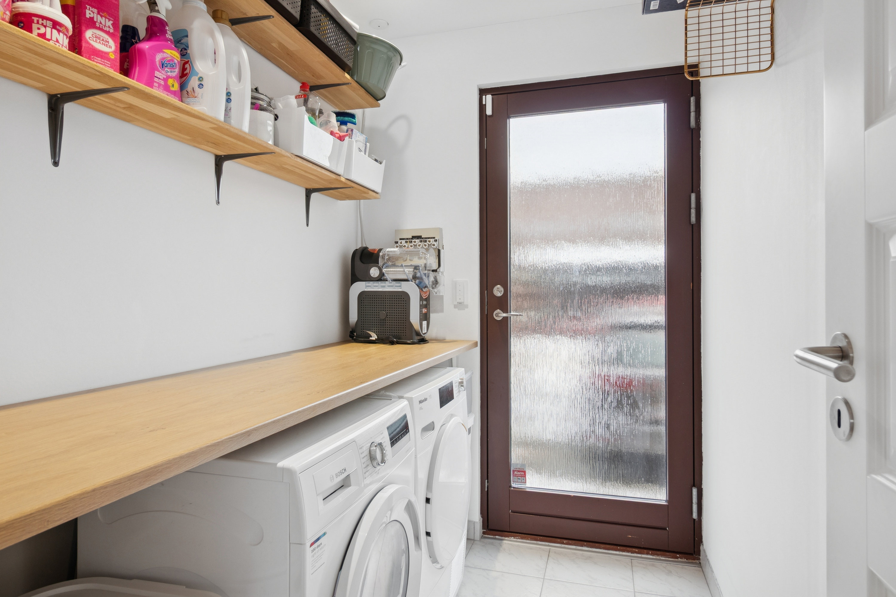 Fremhævet køkken billede i fuldskærmstilstand. Billede af Holstedparken 3, 2660 Brøndby Strand