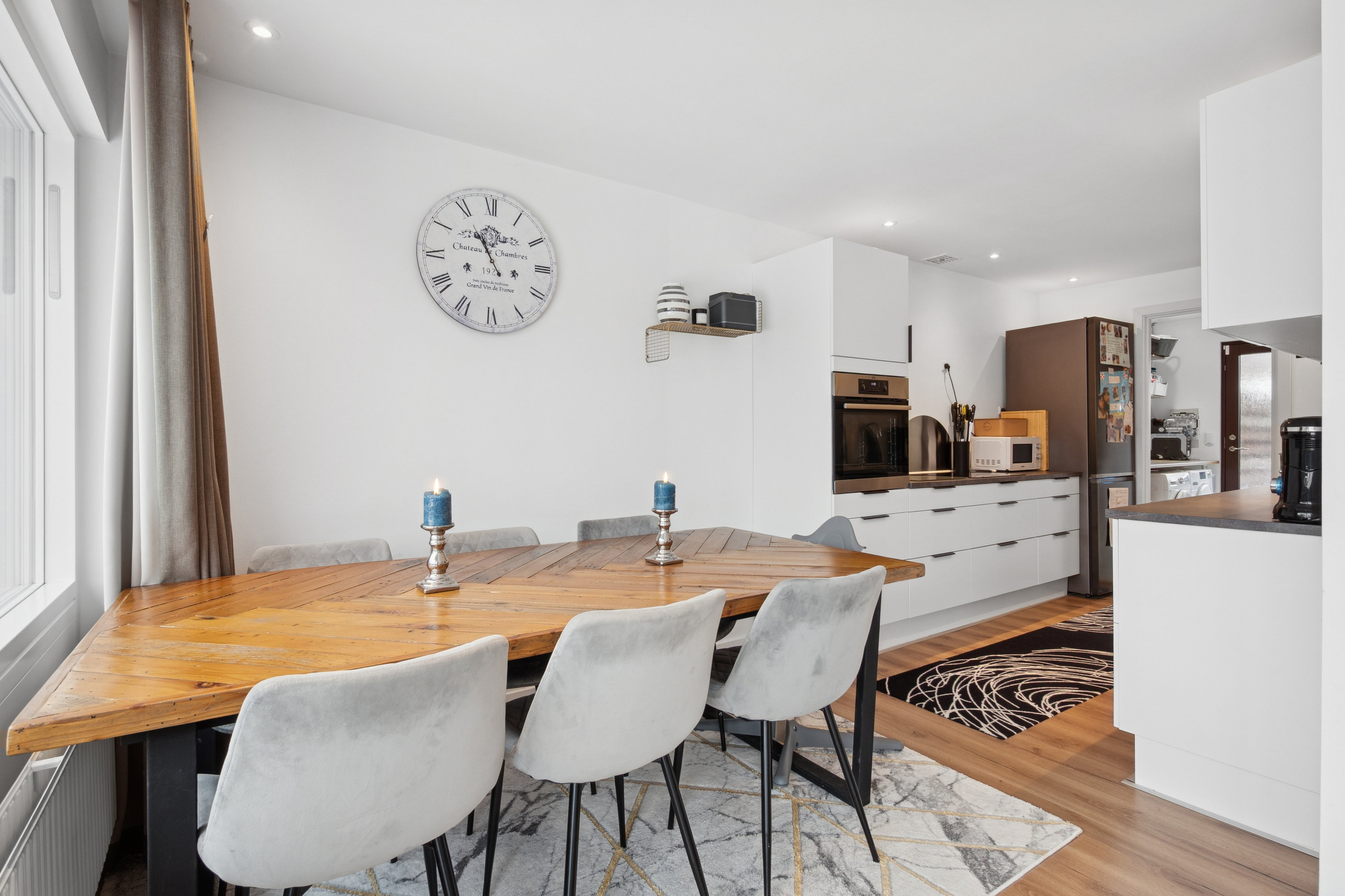 Fremhævet stue billede i fuldskærmstilstand. Billede af Holstedparken 3, 2660 Brøndby Strand