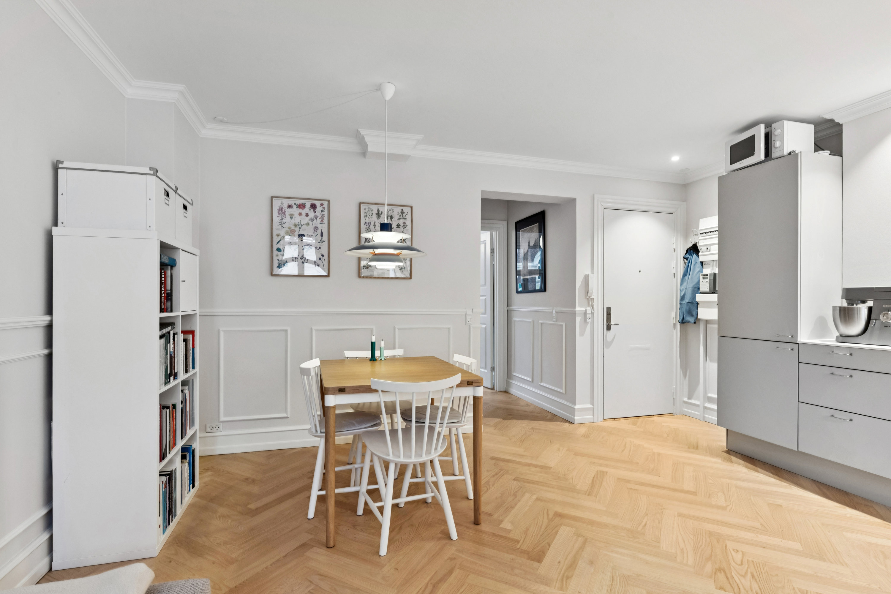 Fremhævet stue billede i fuldskærmstilstand. Billede af Gammel Kalkbrænderi Vej 32, 4. th., 2100 København Ø