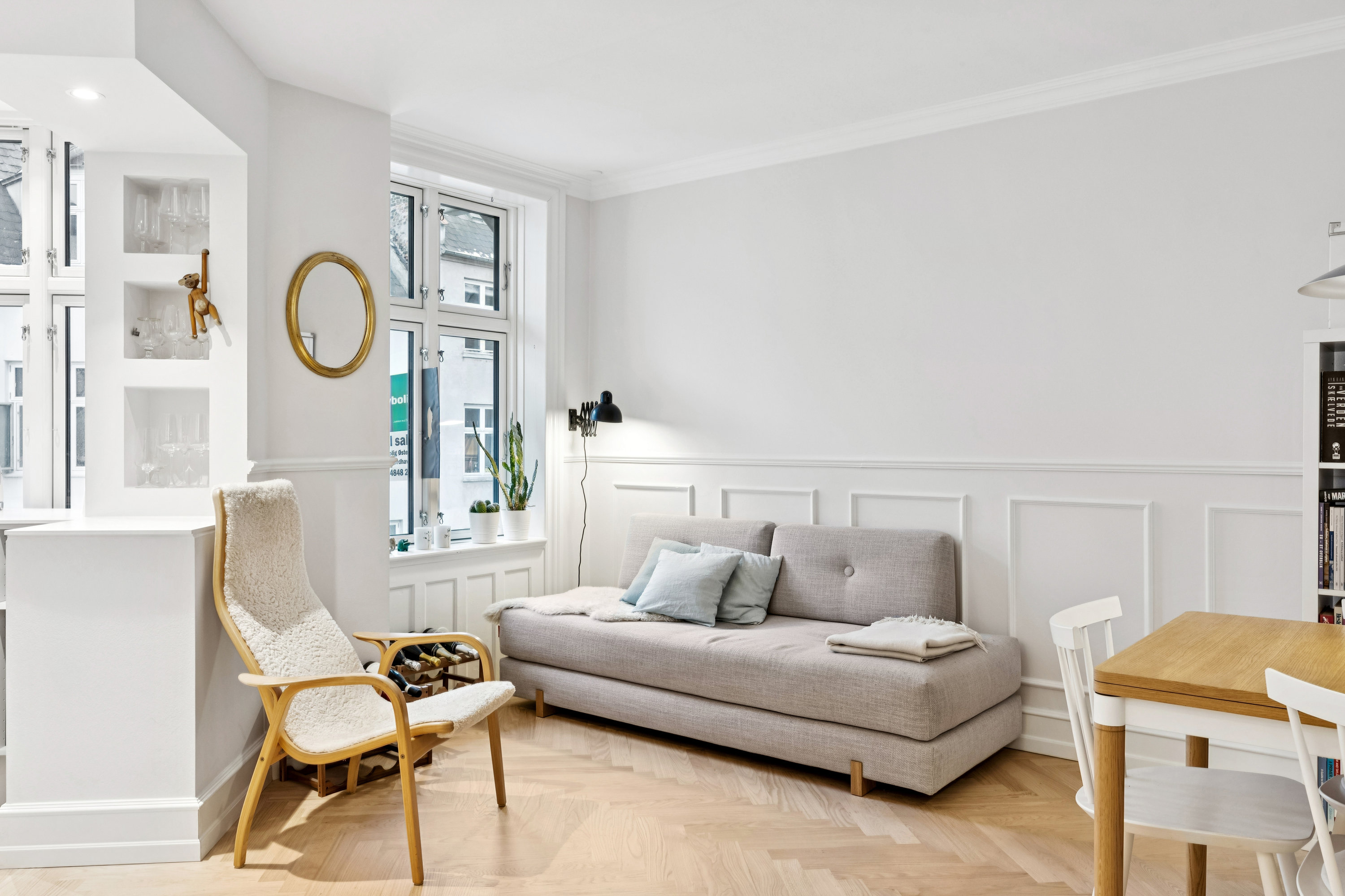 Fremhævet stue billede i fuldskærmstilstand. Billede af Gammel Kalkbrænderi Vej 32, 4. th., 2100 København Ø