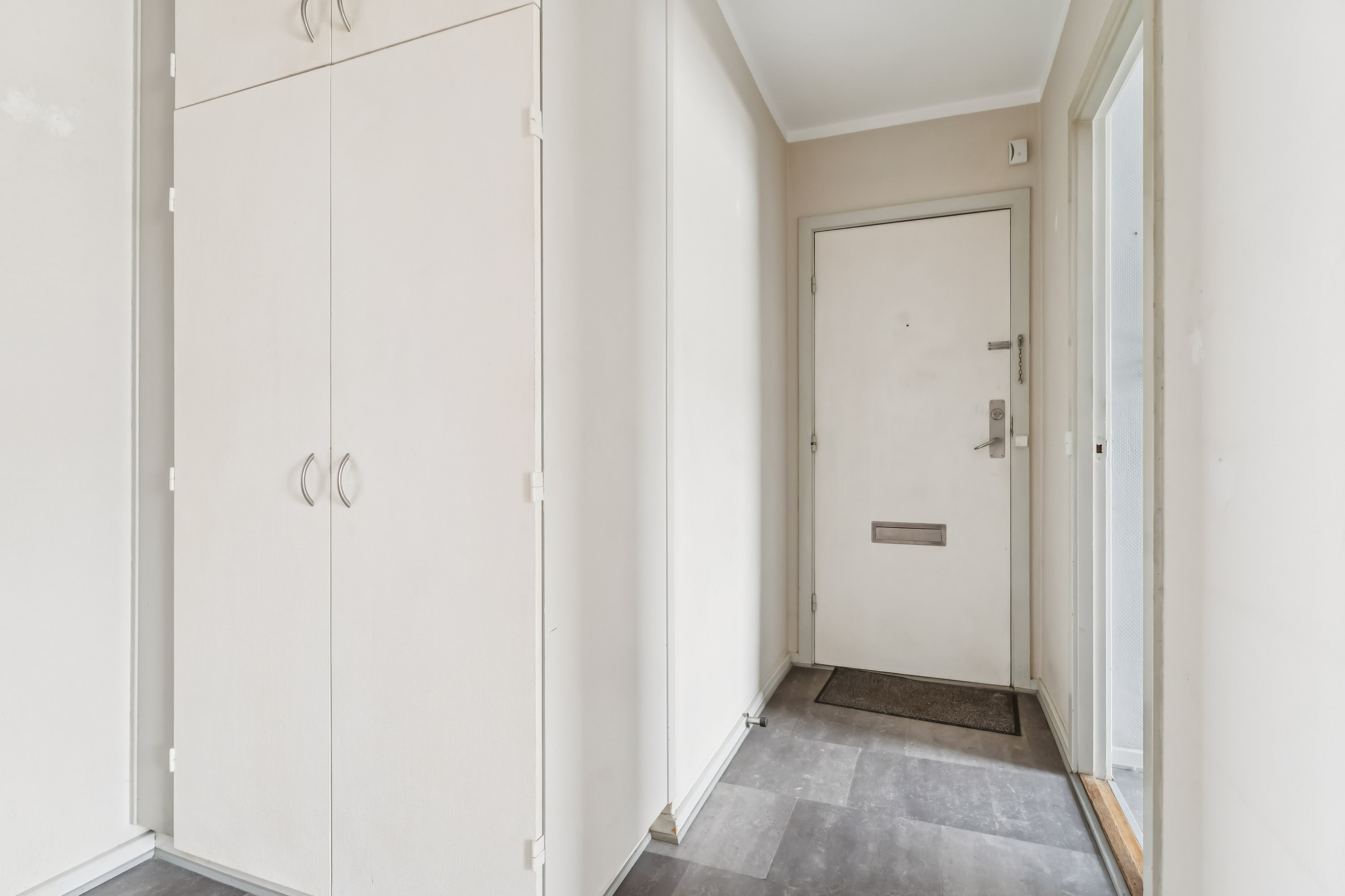 Fremhævet gang billede i fuldskærmstilstand. Billede af Skelvangsvej 123, 1. tv., 8920 Randers NV