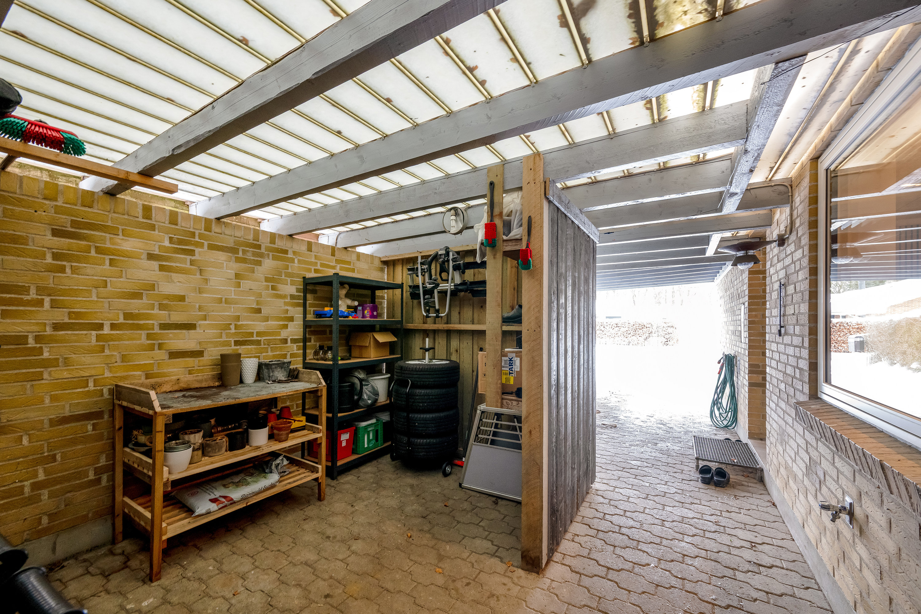 Fremhævet carport  billede i fuldskærmstilstand. Billede af Grønningen 26, Troldhede, 6920 Videbæk