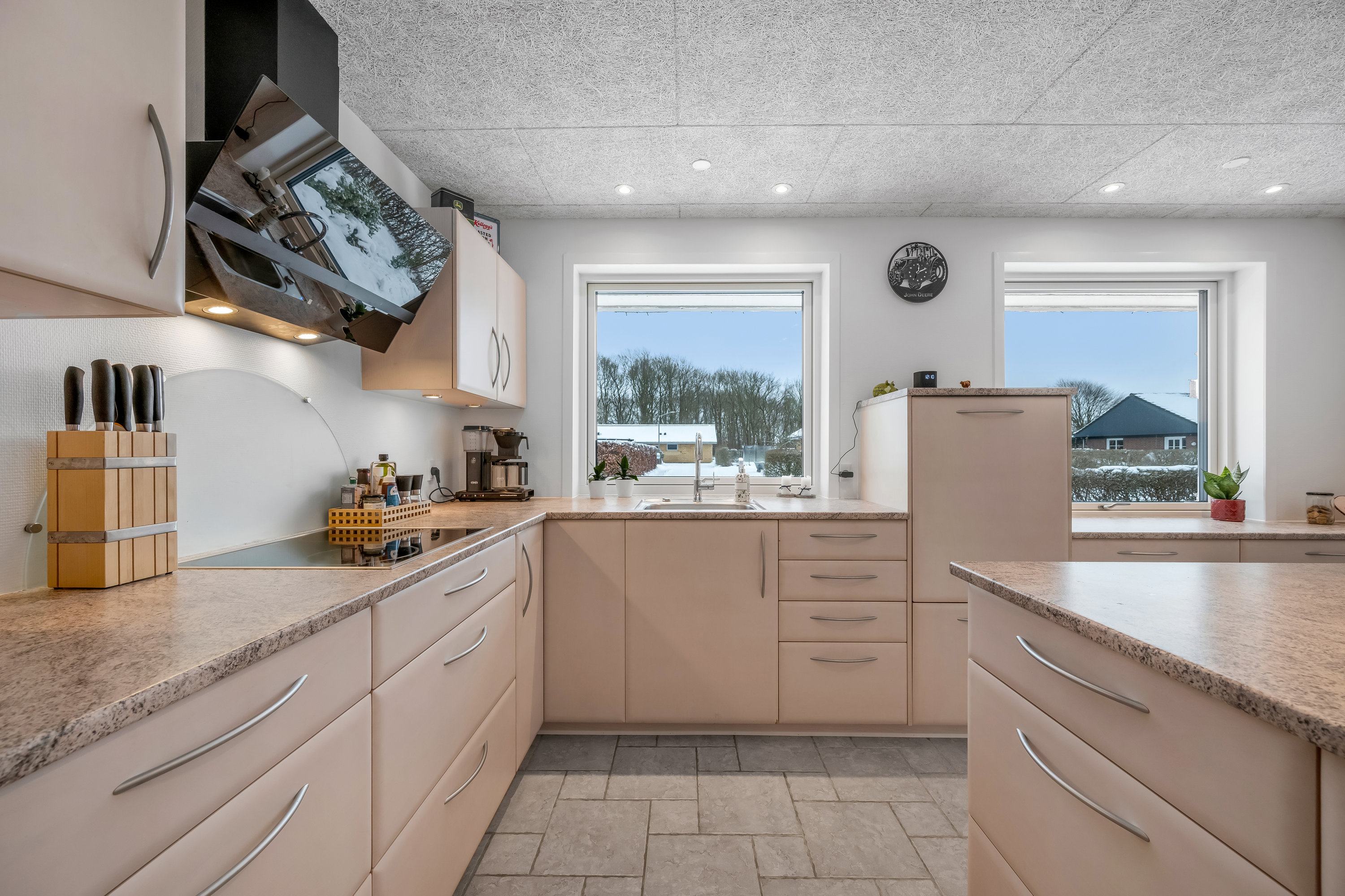 Fremhævet køkken billede i fuldskærmstilstand. Billede af Grønningen 26, Troldhede, 6920 Videbæk