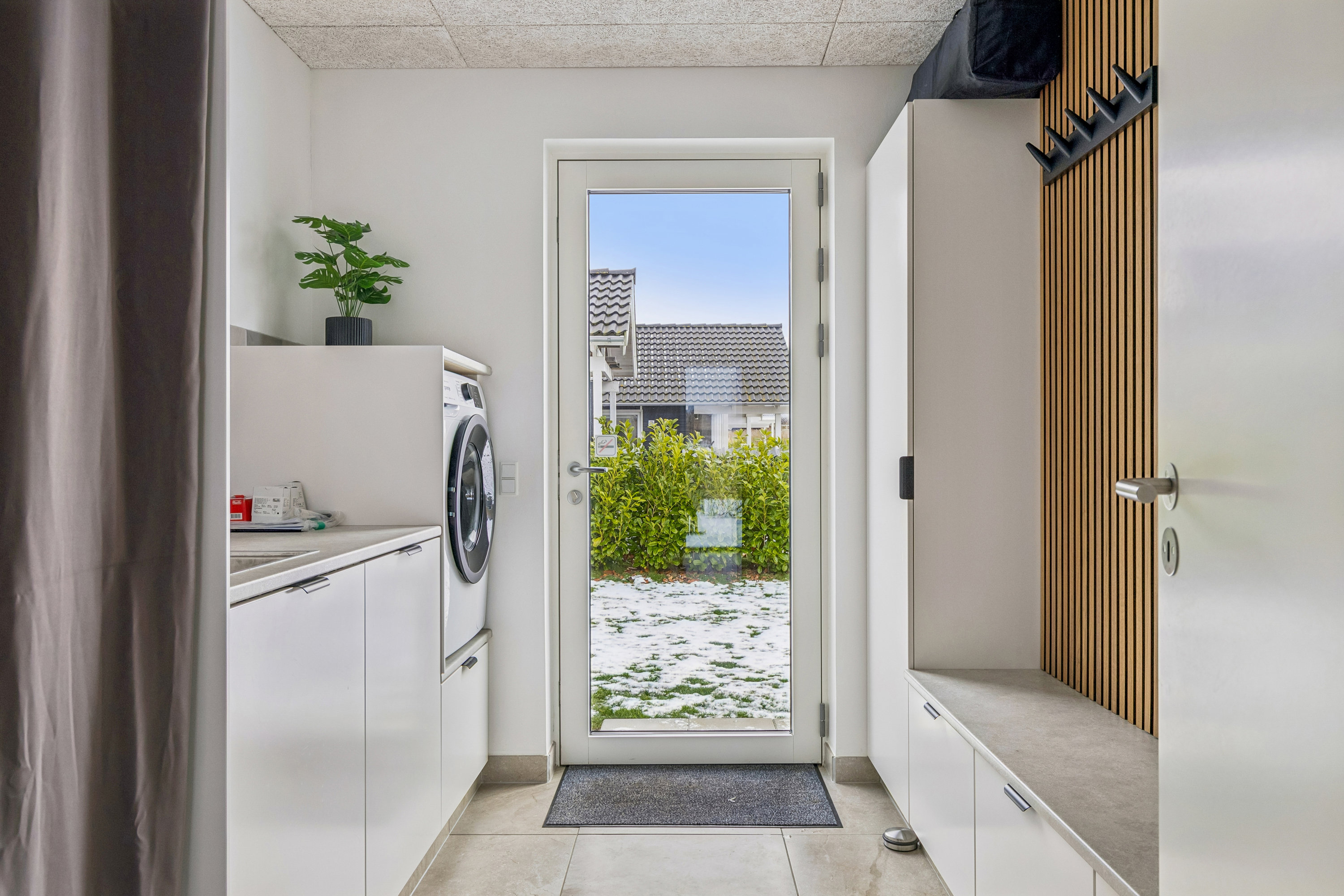 Miniaturebillede 2: gang. Billede af Ravnholt 26, Havnsø, 4591 Føllenslev