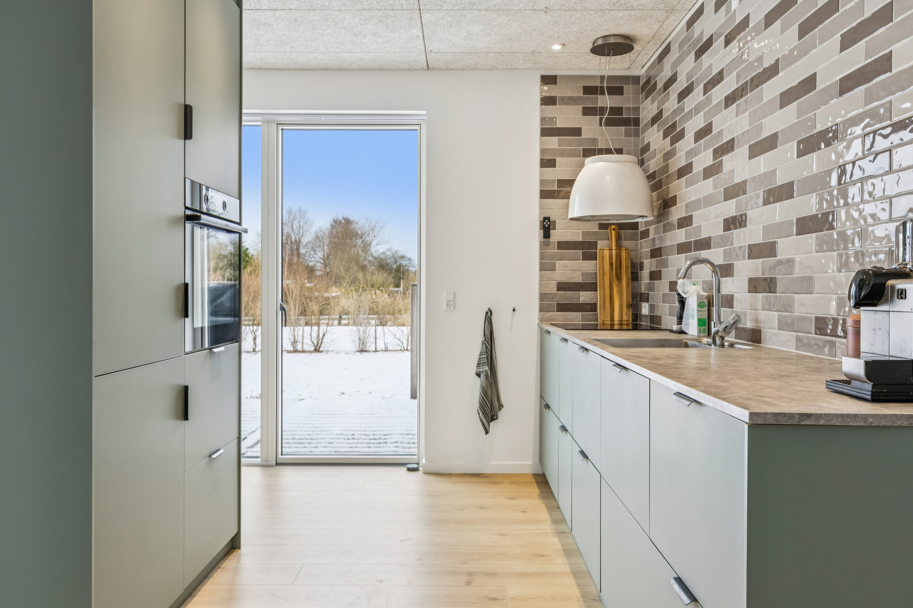 Fremhævet køkken billede i fuldskærmstilstand. Billede af Ravnholt 26, Havnsø, 4591 Føllenslev