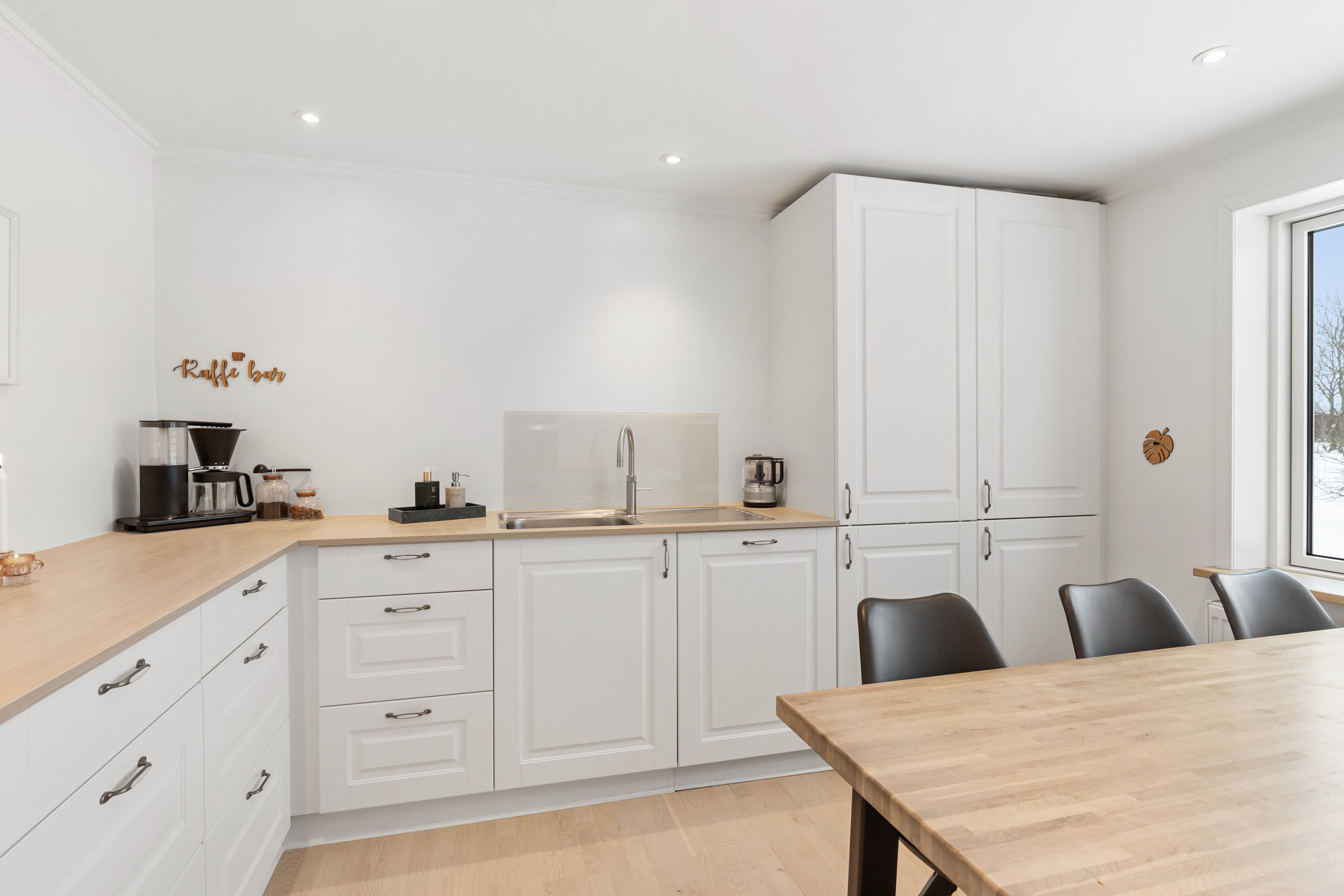 Fremhævet køkken billede i fuldskærmstilstand. Billede af Vesterheden 3, 9760 Vrå