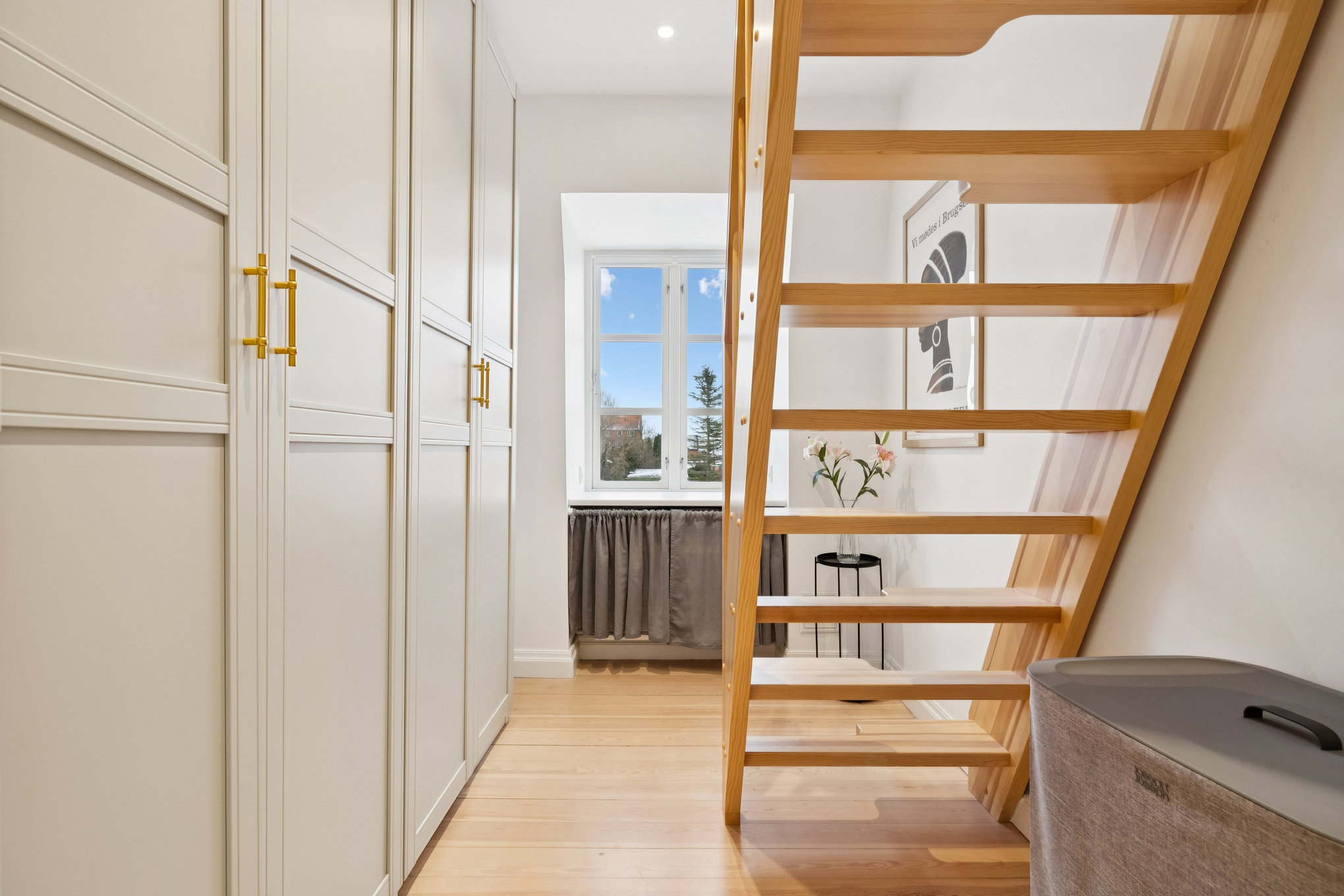 Fremhævet gang billede i fuldskærmstilstand. Billede af Gl. Hobrovej 16, 8920 Randers NV