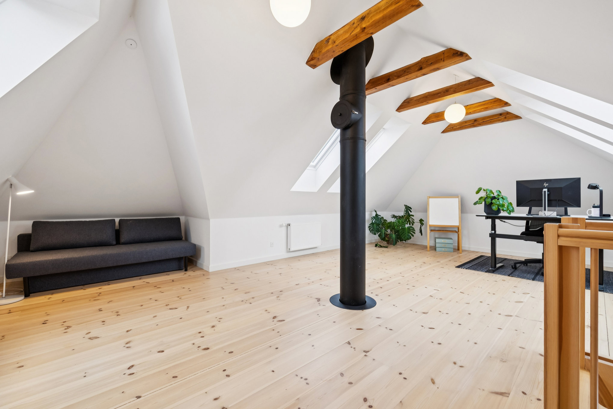 Fremhævet trappe billede i fuldskærmstilstand. Billede af Gl. Hobrovej 16, 8920 Randers NV