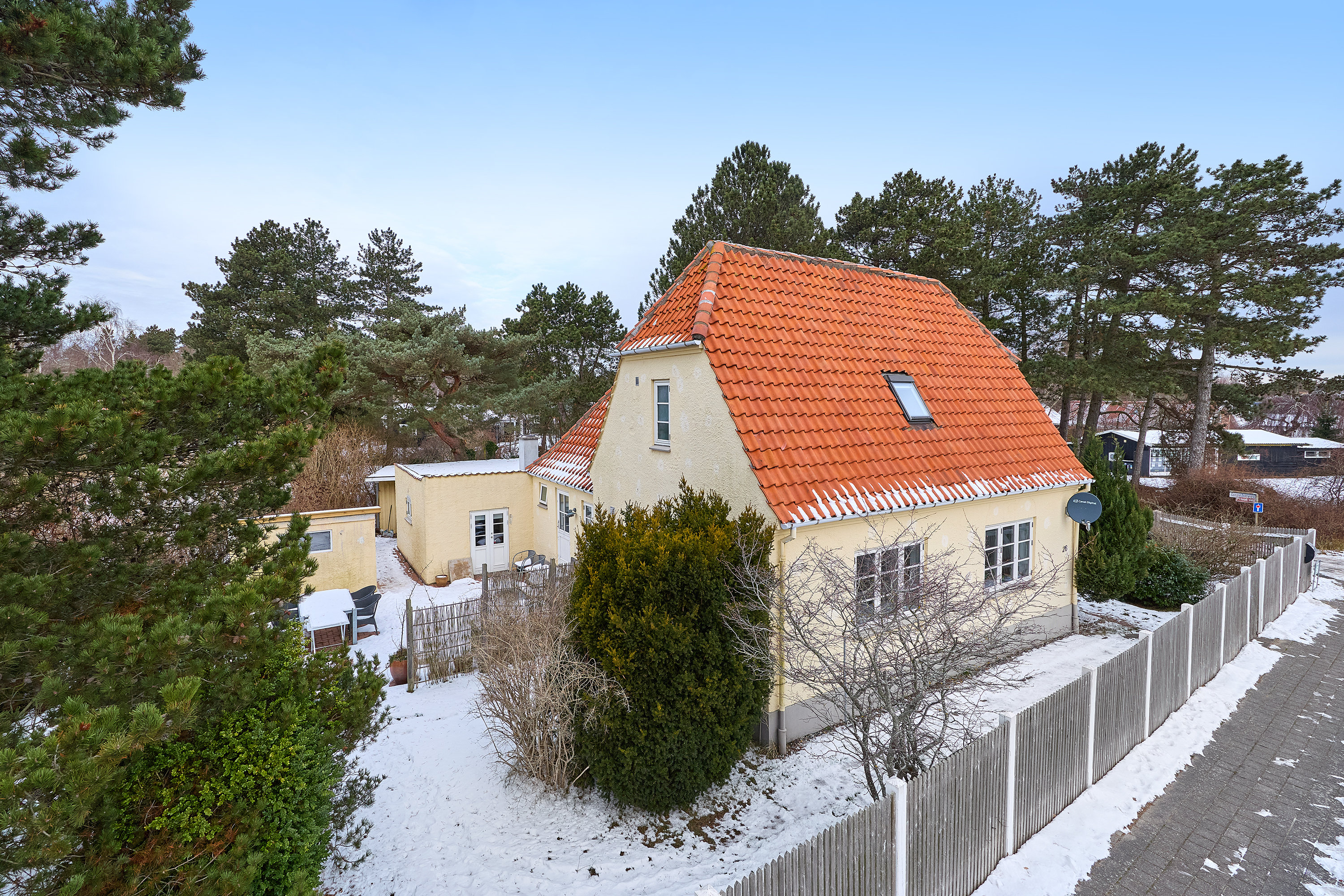 Miniaturebillede 1: ejendommen. Billede af Smidstrup Strandvej 26, 3250 Gilleleje