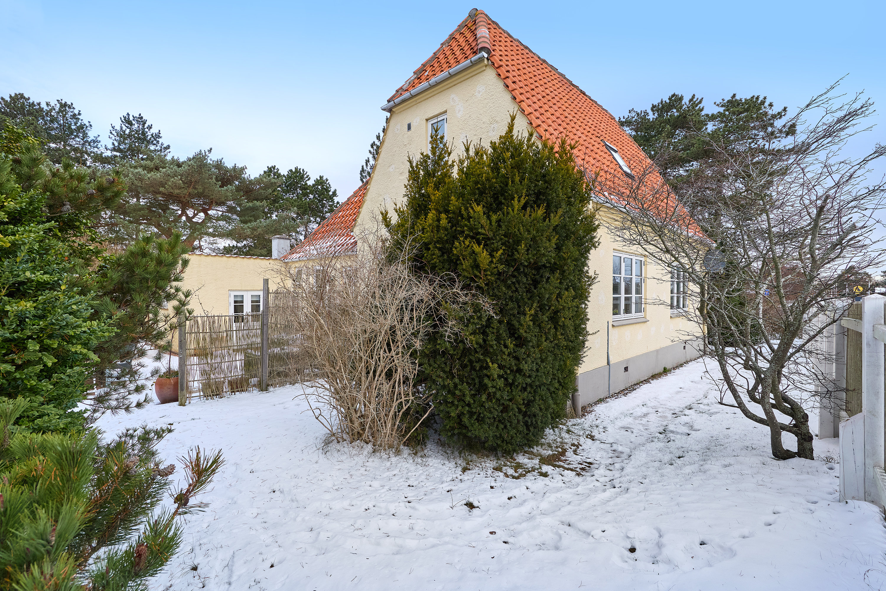 Fremhævet ejendommen billede i fuldskærmstilstand. Billede af Smidstrup Strandvej 26, 3250 Gilleleje