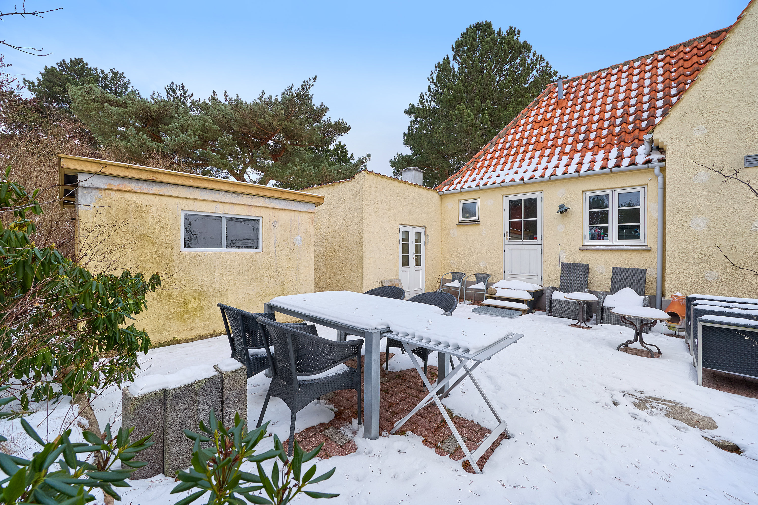 Fremhævet terrasse billede i fuldskærmstilstand. Billede af Smidstrup Strandvej 26, 3250 Gilleleje