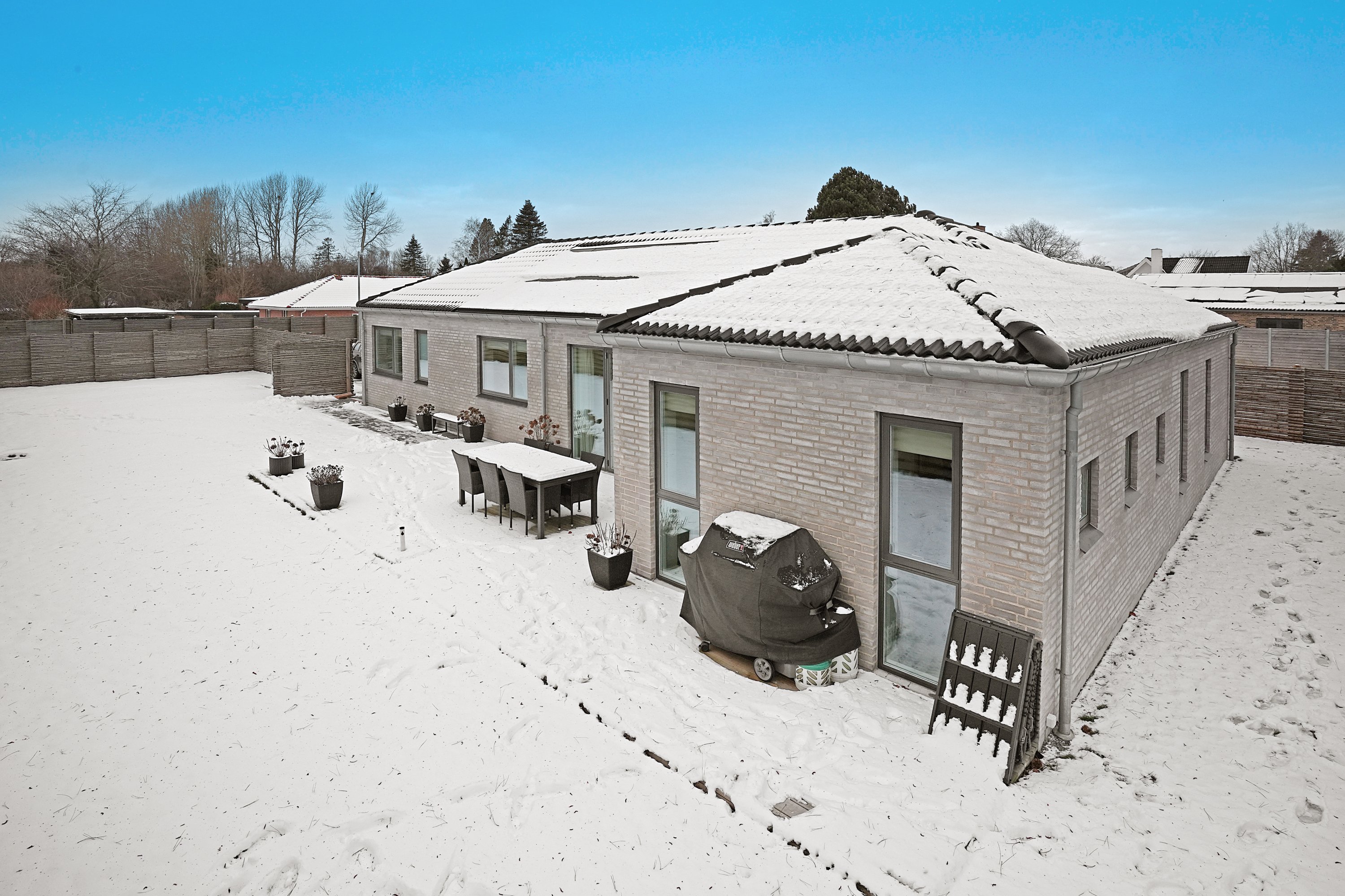 Fremhævet ejendommen billede i fuldskærmstilstand. Billede af Birkevænget 5, 2680 Solrød Strand