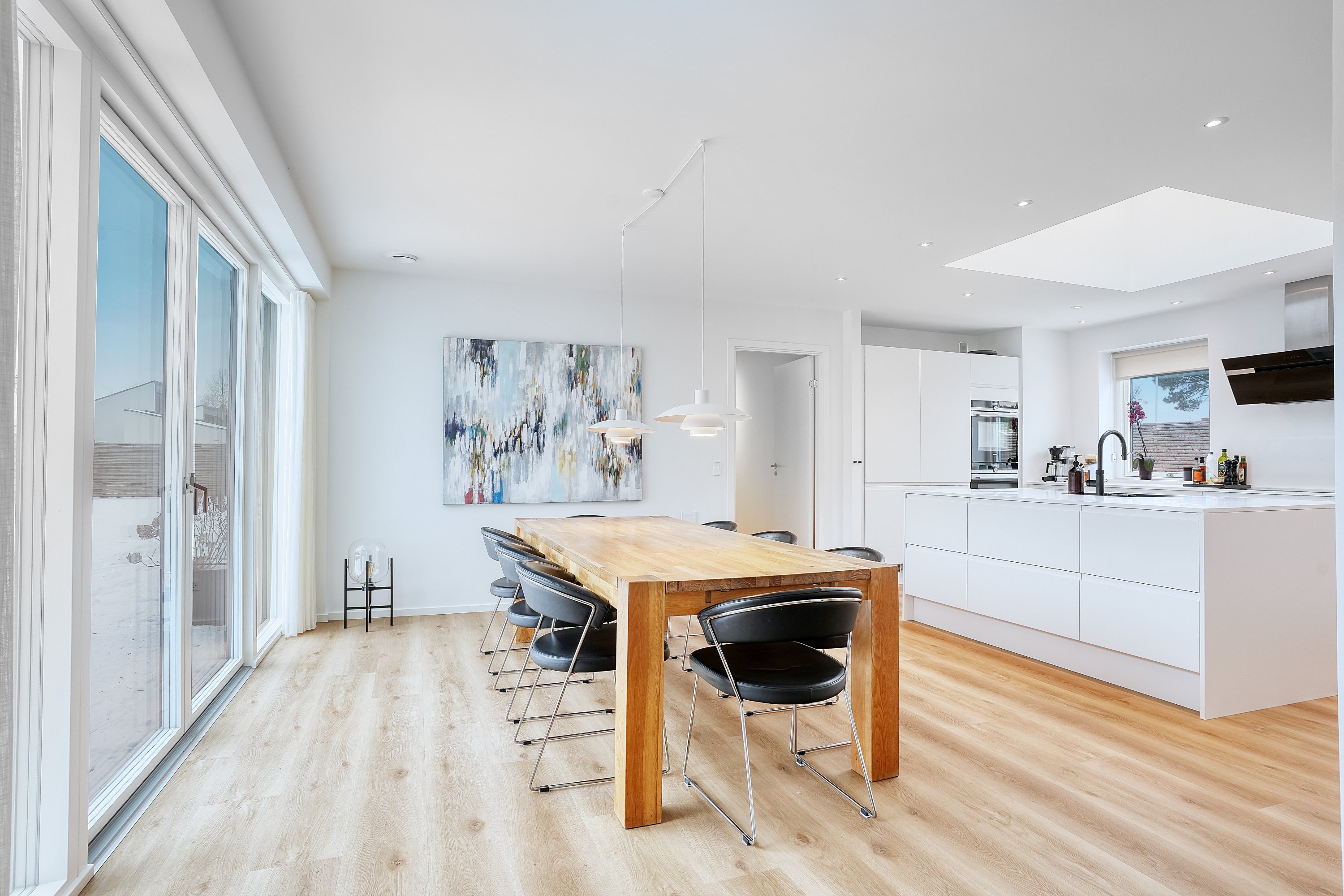 Fremhævet spisestue billede i fuldskærmstilstand. Billede af Birkevænget 5, 2680 Solrød Strand