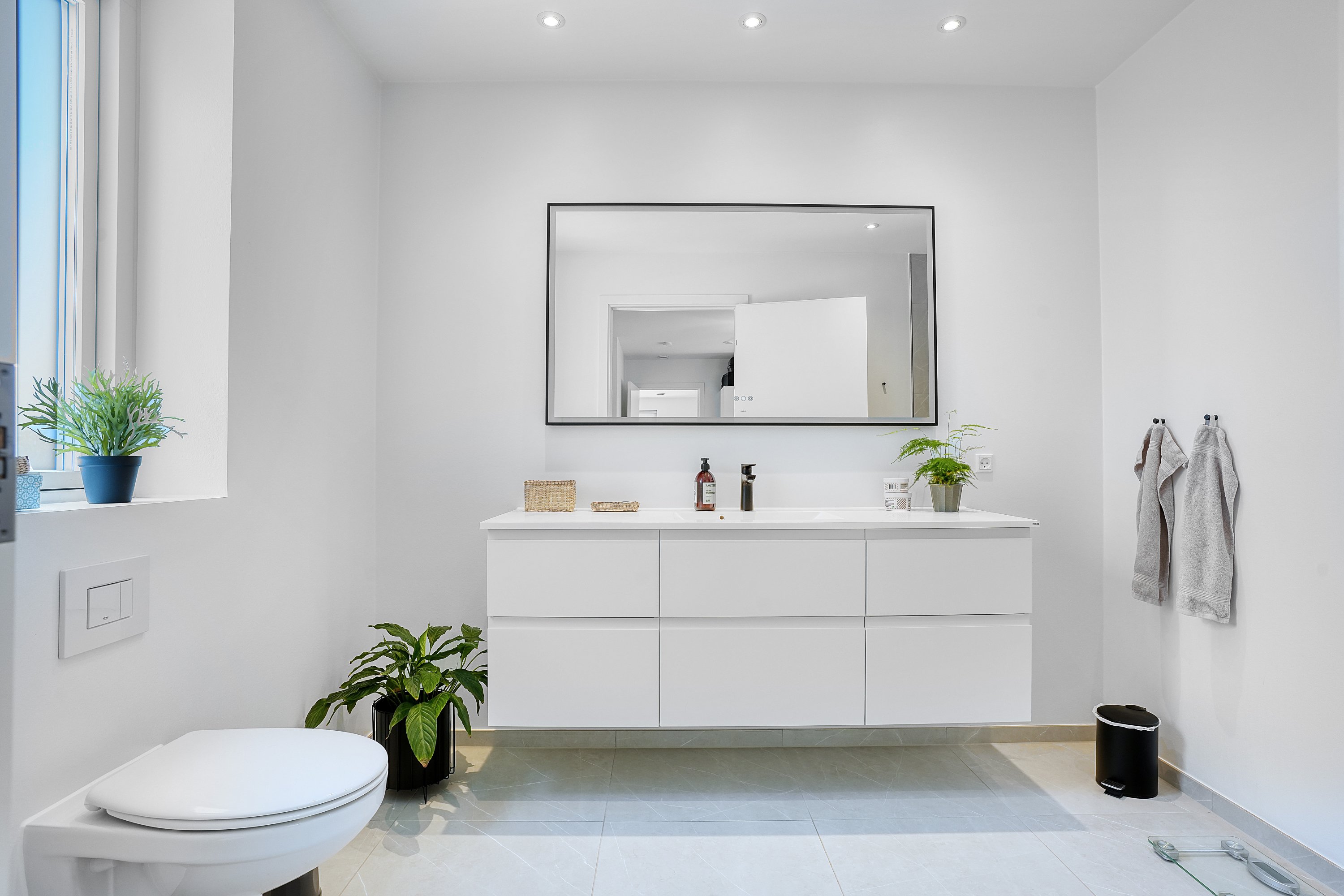 Fremhævet badeværelse billede i fuldskærmstilstand. Billede af Birkevænget 5, 2680 Solrød Strand