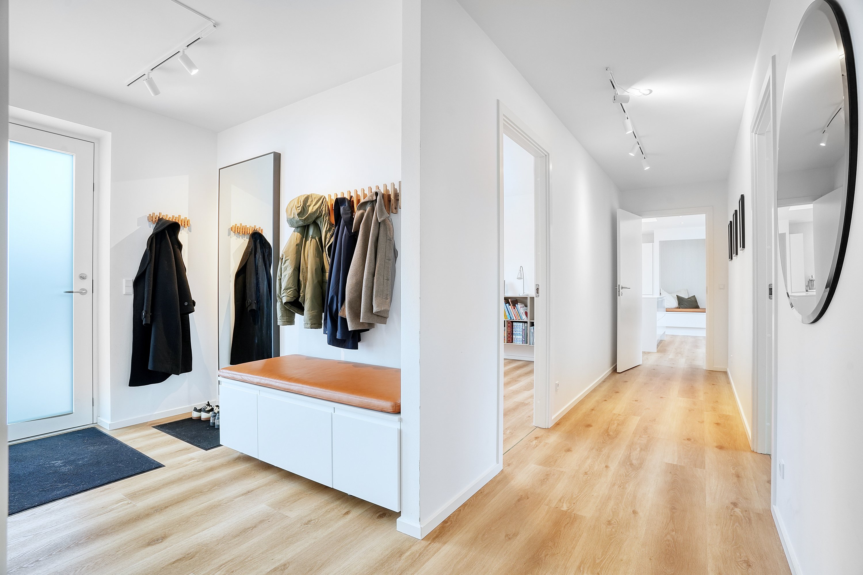 Fremhævet entré billede i fuldskærmstilstand. Billede af Birkevænget 5, 2680 Solrød Strand